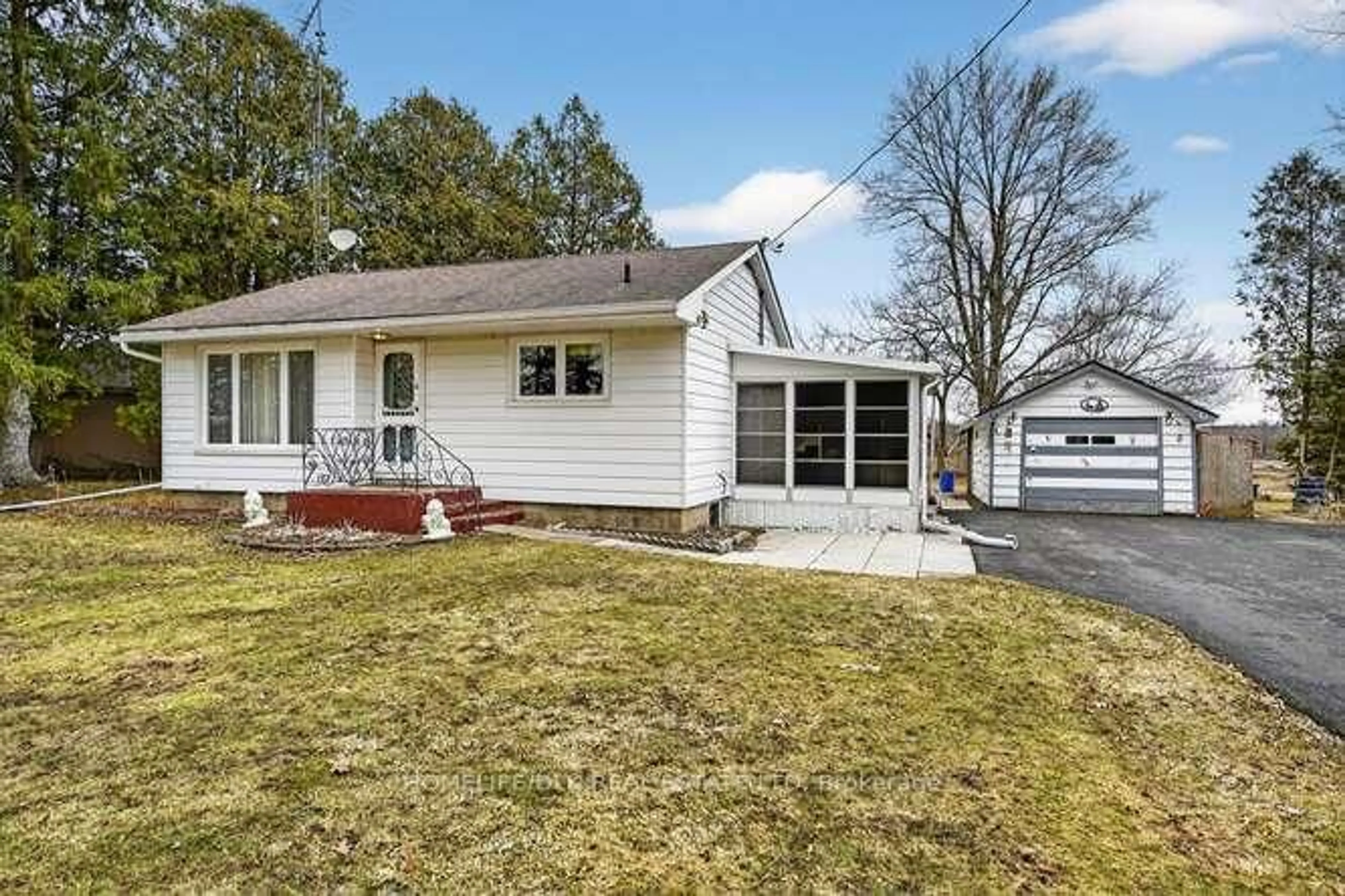 Home with vinyl exterior material, street for 1581 County Rd 2 Rd, Front of Yonge Ontario K0E 1R0