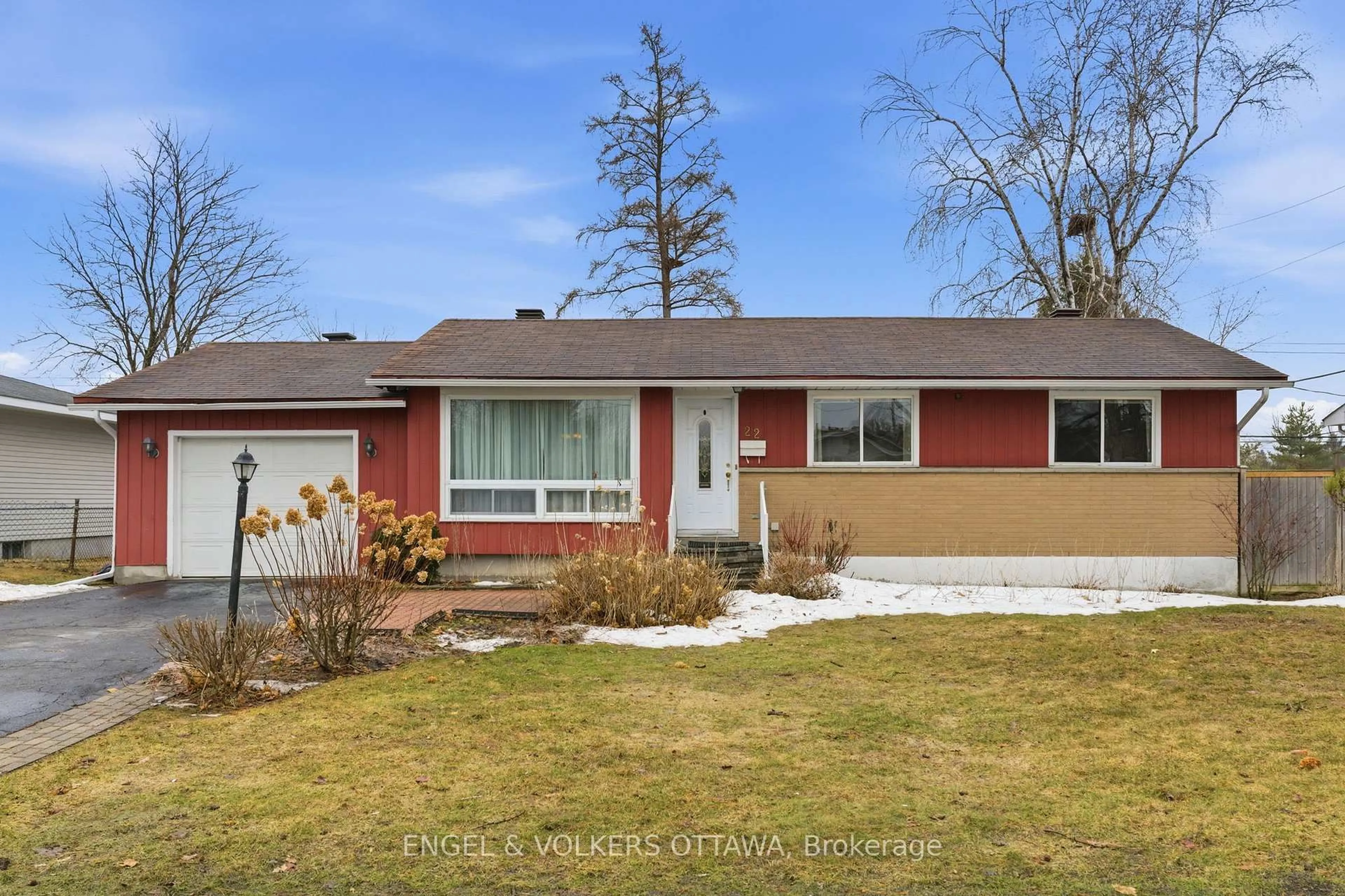 Home with vinyl exterior material, street for 22 Parkside Cres, Ottawa Ontario K2G 3B5