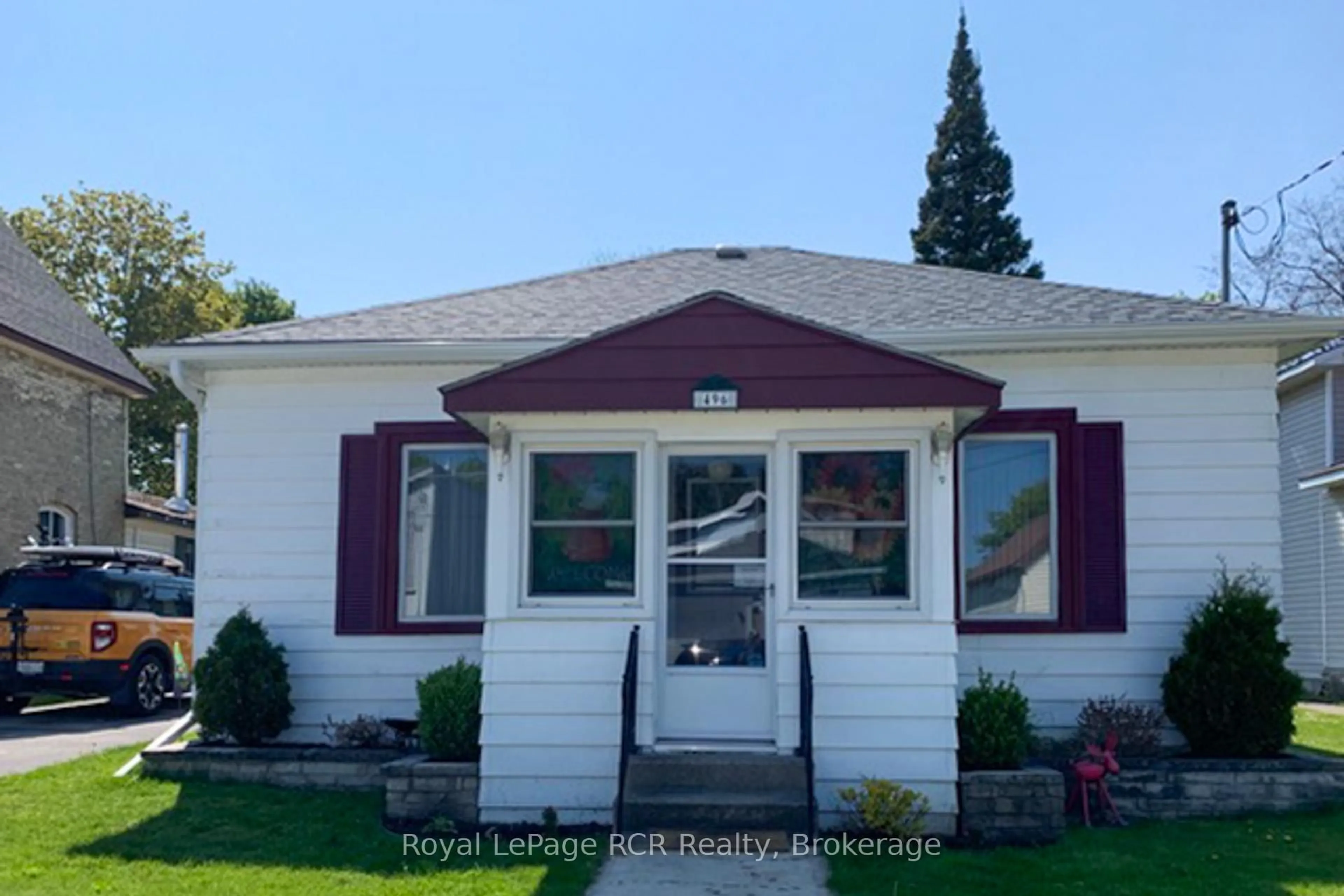 Home with vinyl exterior material, street for 496 Brown St, South Bruce Peninsula Ontario N0H 2T0