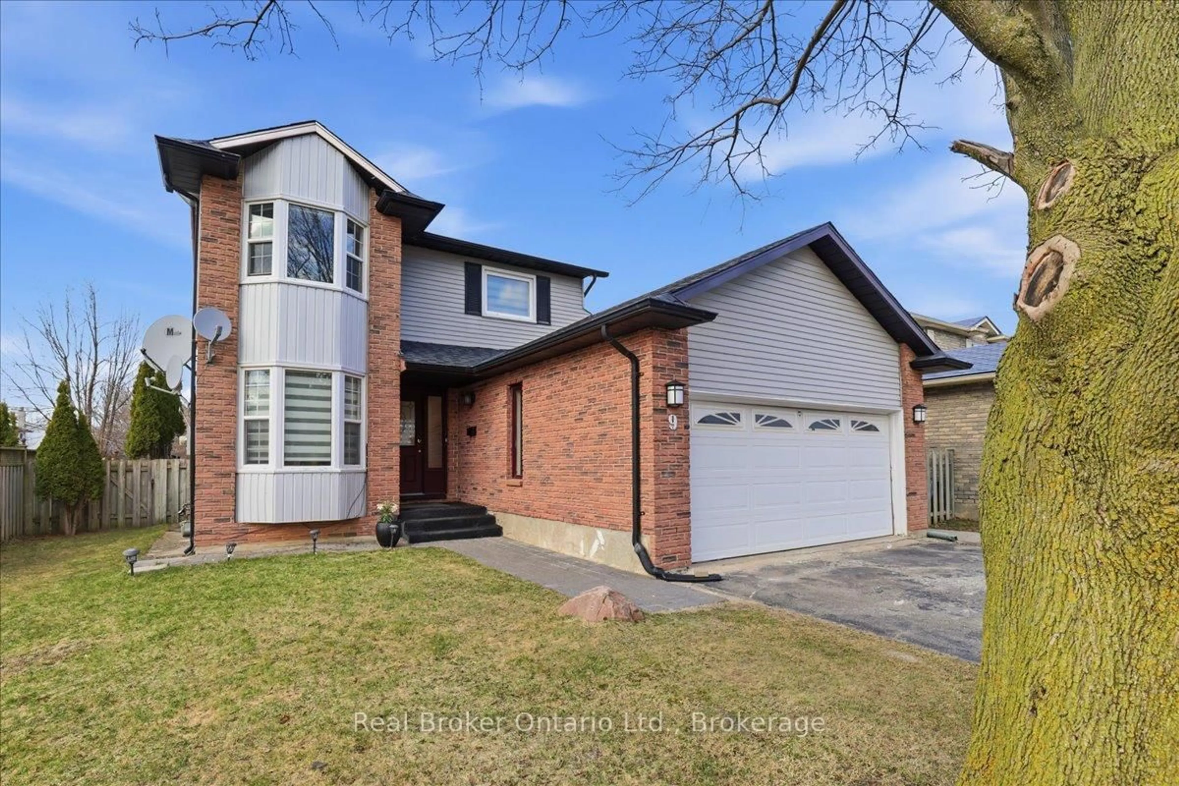 Home with brick exterior material, street for 9 Holm St, Cambridge Ontario N3C 3N3