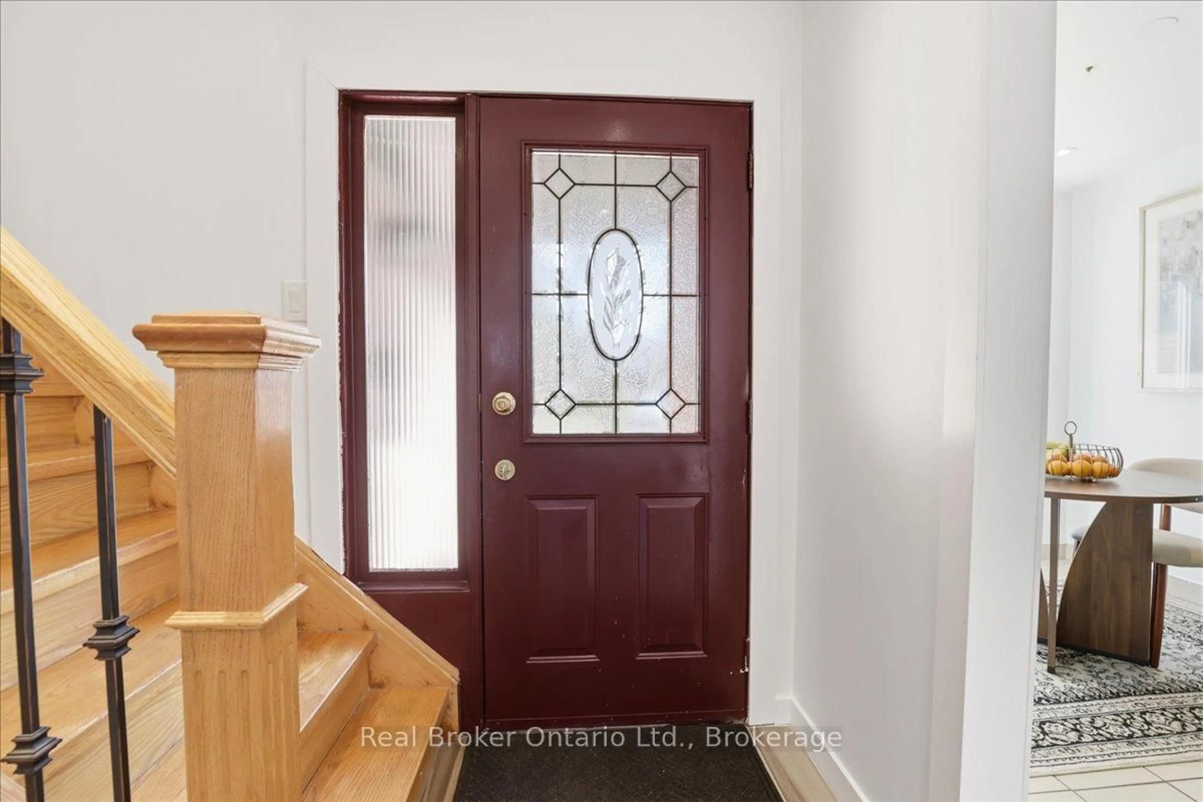 Indoor entryway for 9 Holm St, Cambridge Ontario N3C 3N3