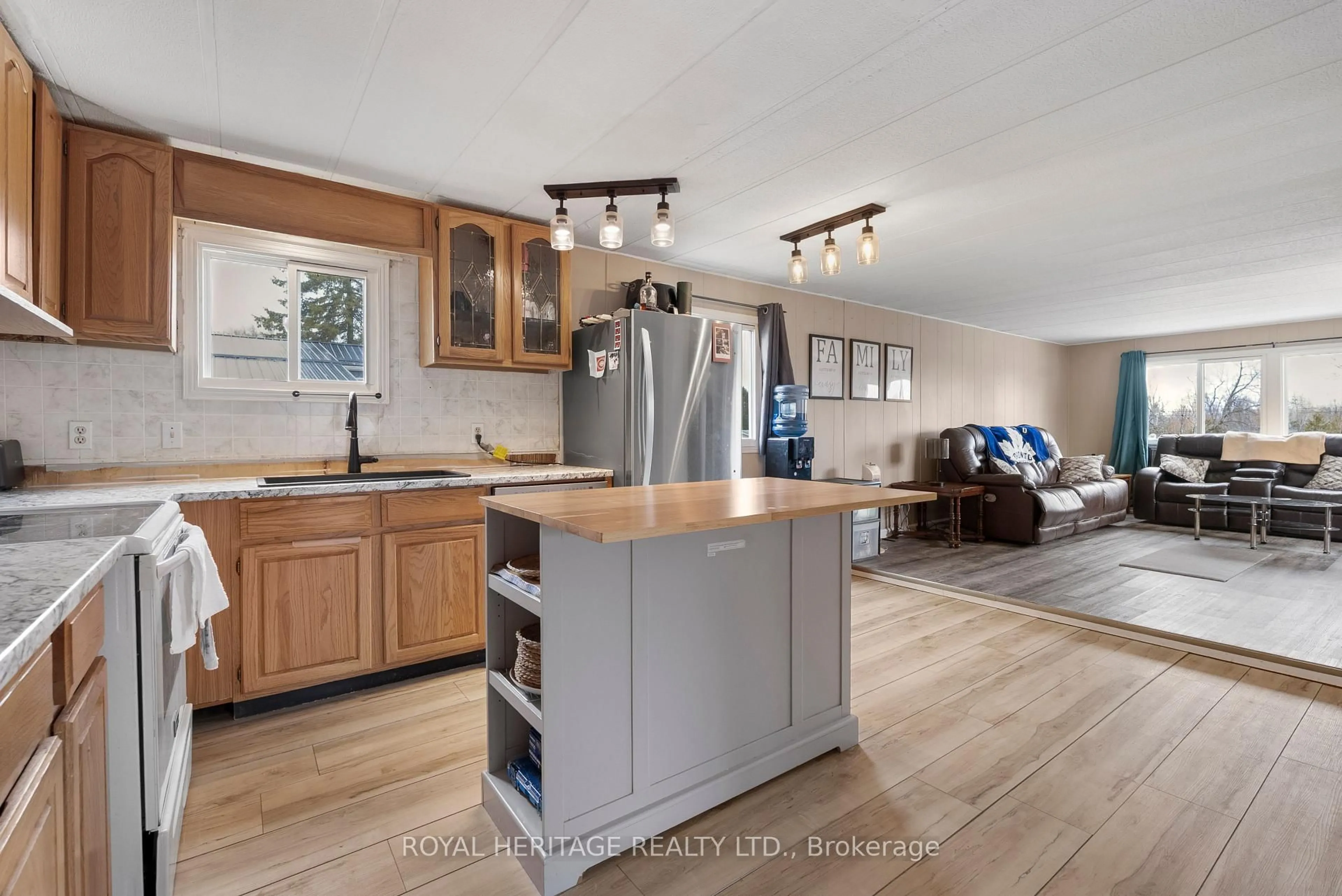 Open concept kitchen, unknown for 16 Fenelon Way, Kawartha Lakes Ontario K9V 4R1