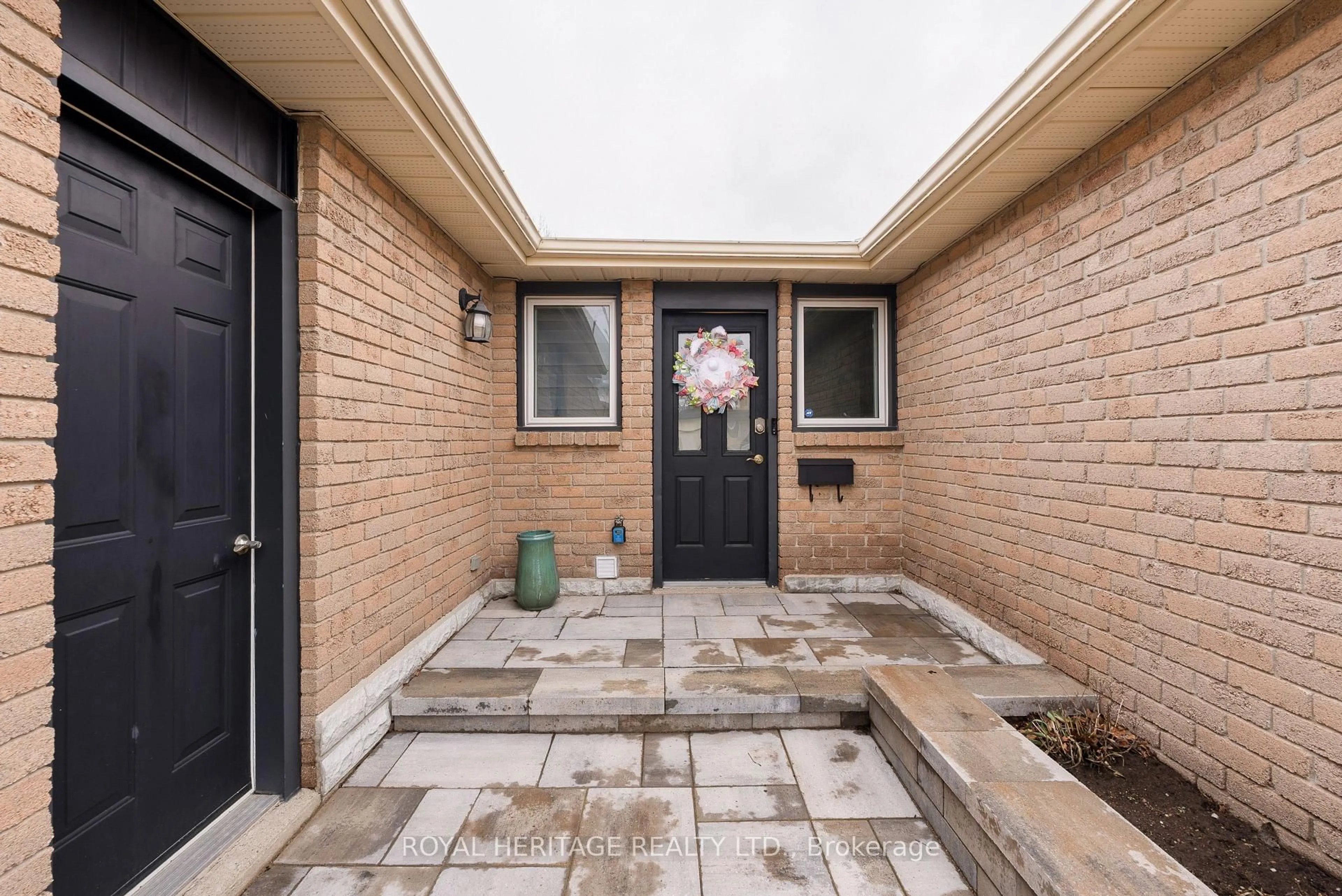 Unknown for 322 Victoria Ave, Kawartha Lakes Ontario K9V 5T6