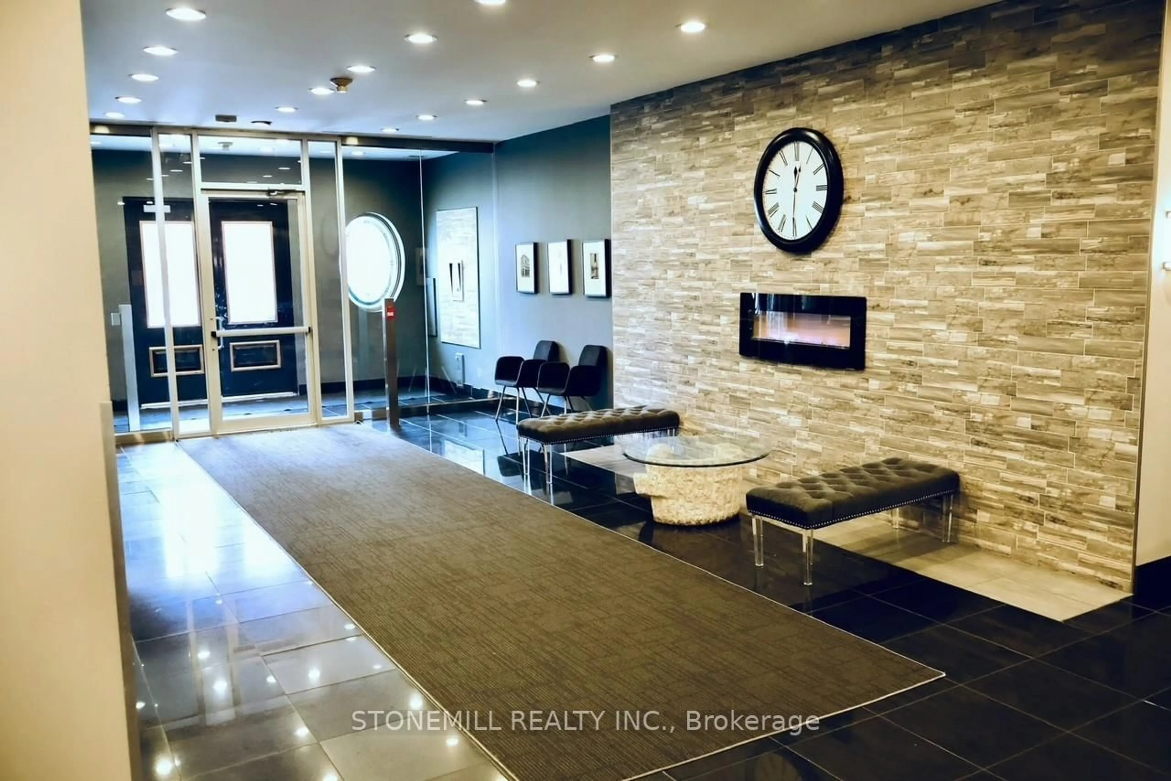 Lobby for 135 James St #701, Hamilton Ontario L8P 2Z6