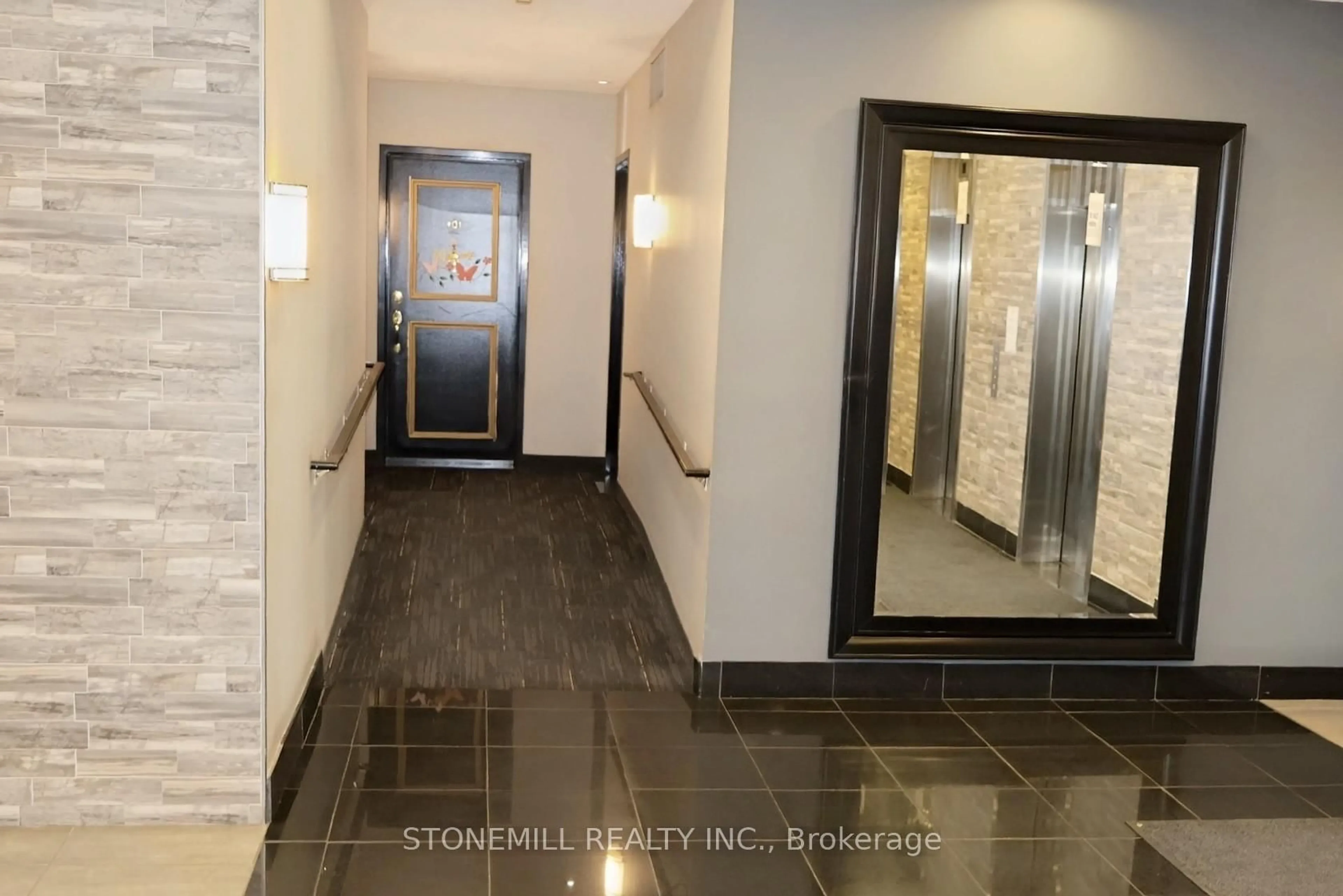 Unknown for 135 James St #701, Hamilton Ontario L8P 2Z6