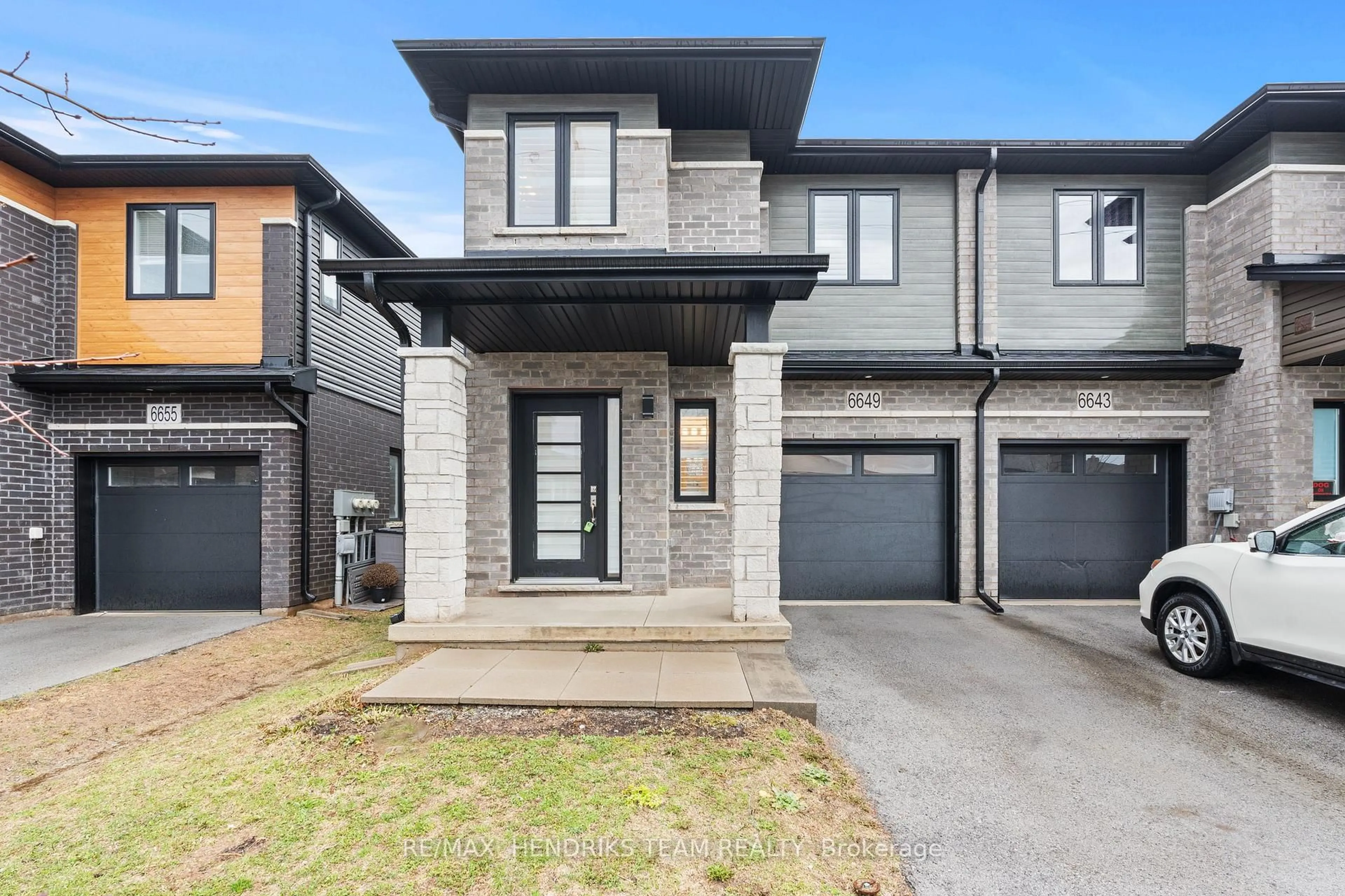 Home with brick exterior material, street for 6649 Cropp St, Niagara Falls Ontario L2E 0B7