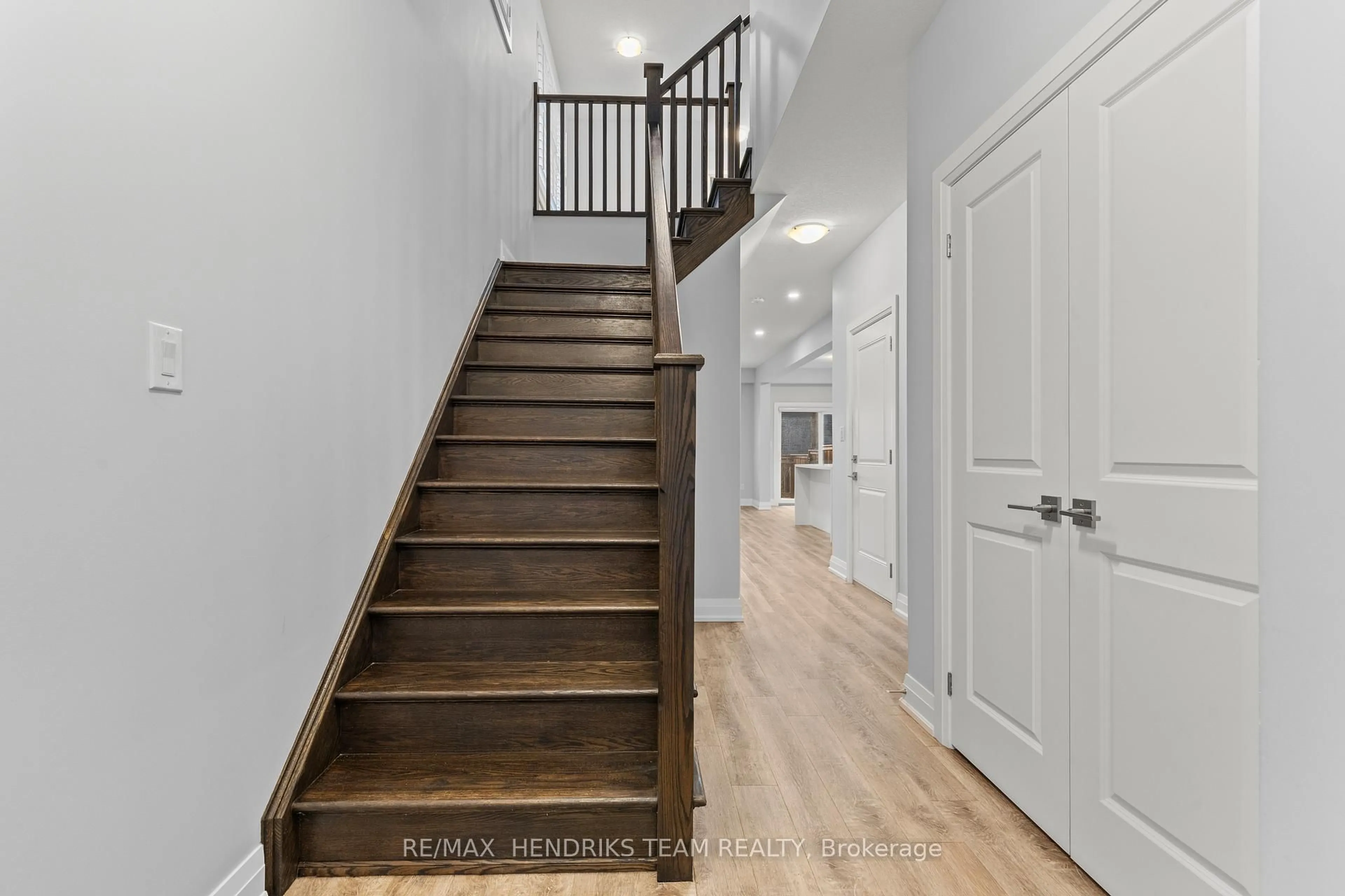 Unknown for 6649 Cropp St, Niagara Falls Ontario L2E 0B7