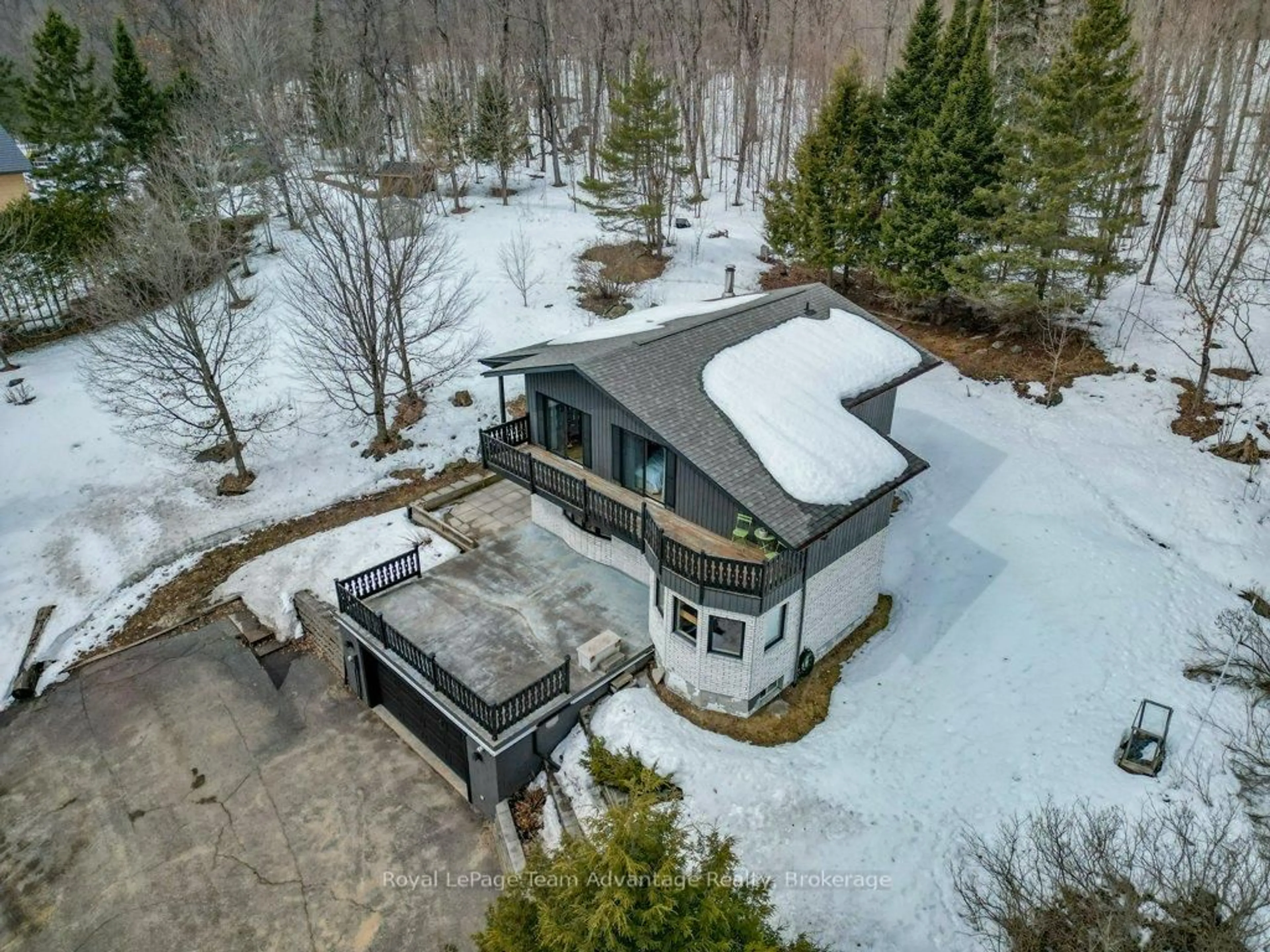 A pic from outside/outdoor area/front of a property/back of a property/a pic from drone, unknown for 12 Taylor Cres, McDougall Ontario P2A 2W9