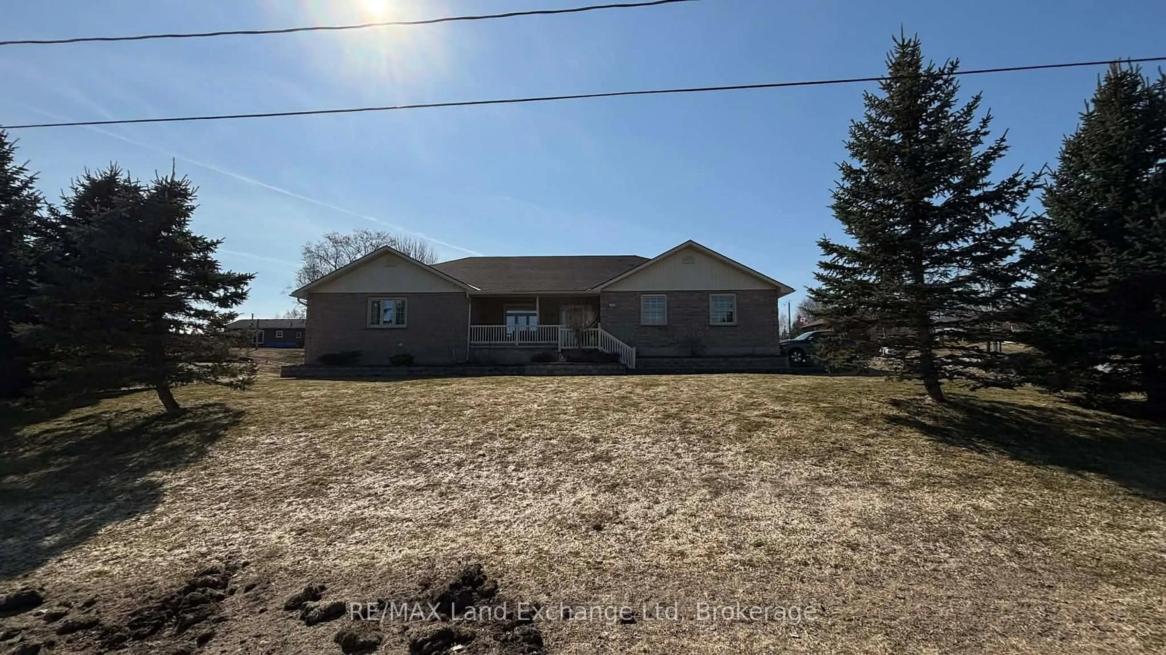 A pic from outside/outdoor area/front of a property/back of a property/a pic from drone, unknown for 122 James St, Arran-Elderslie Ontario N0G 2N0