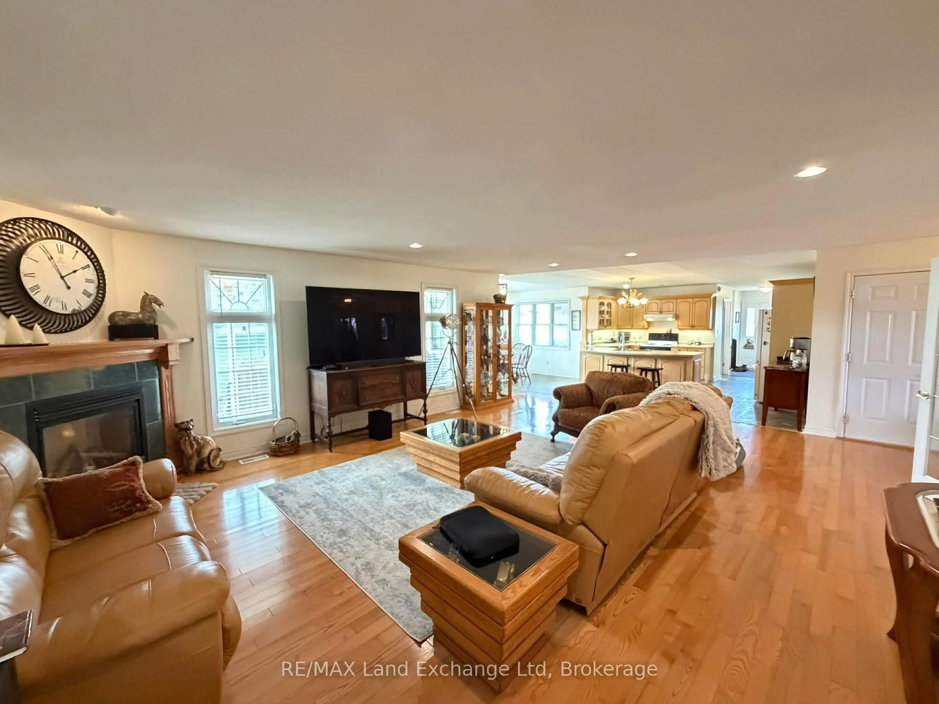 Living room with furniture, unknown for 122 James St, Arran-Elderslie Ontario N0G 2N0