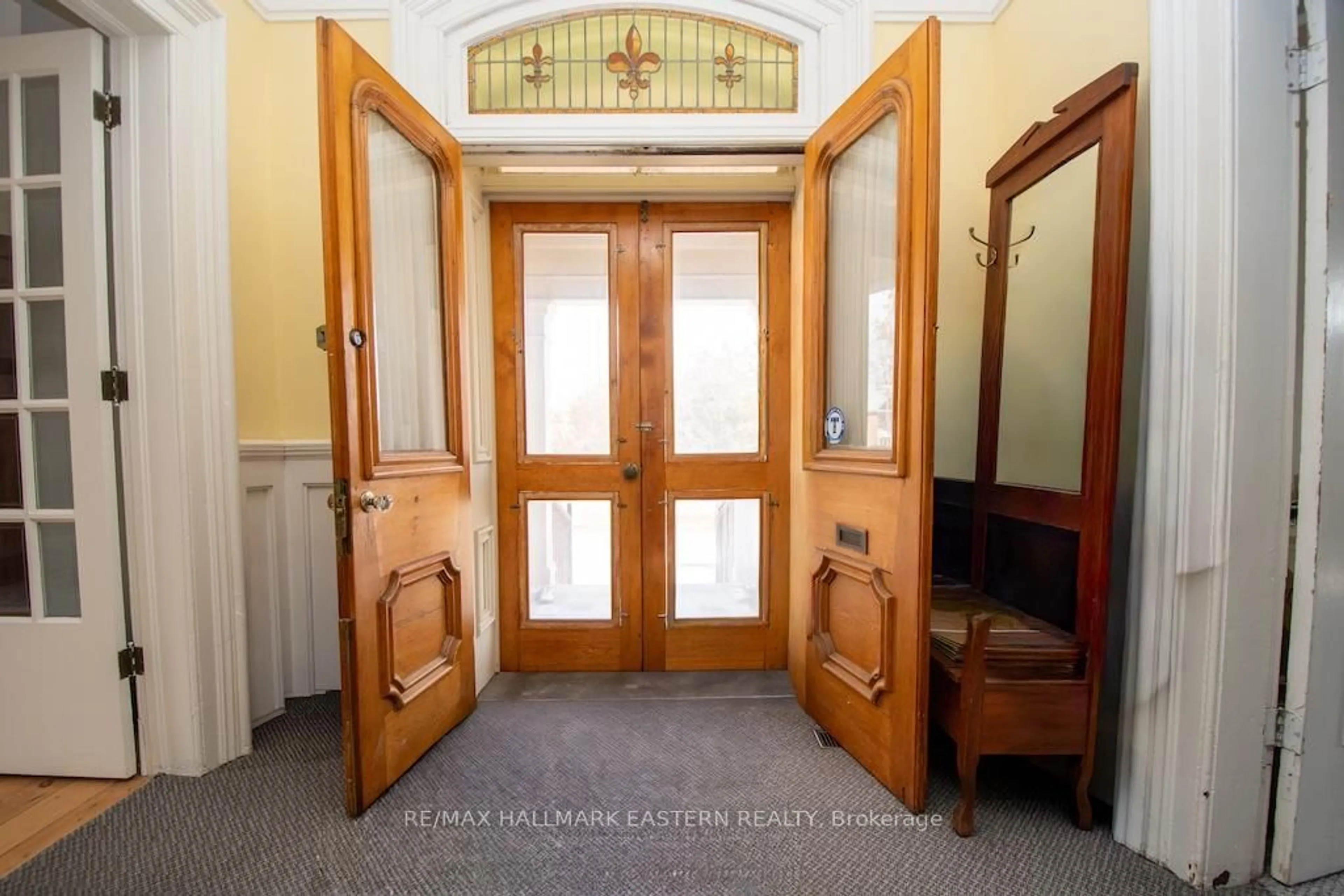 Indoor foyer for 813 Water St. & Argyle St, Peterborough Ontario K9H 3N7