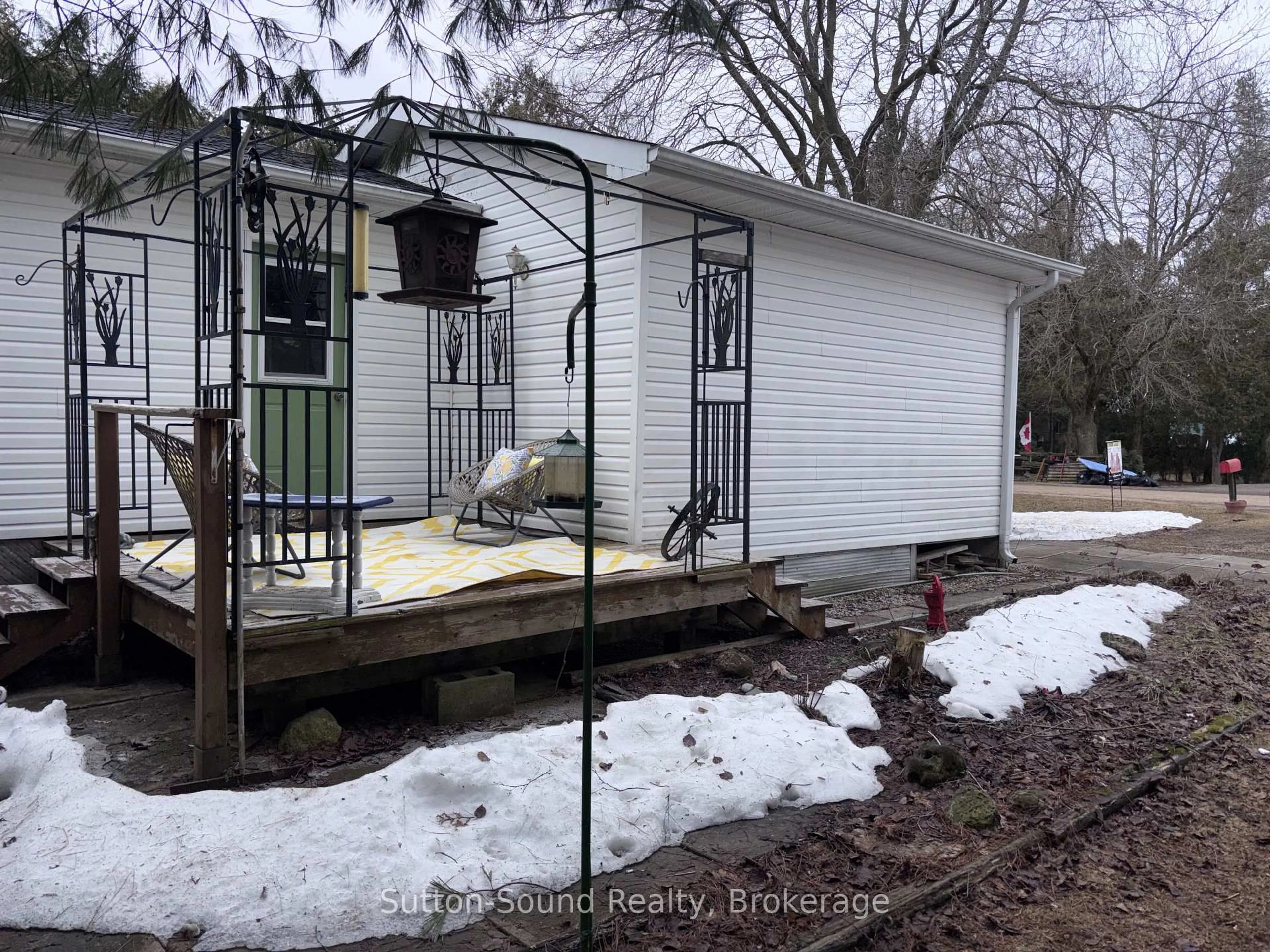 Shed for 127 Harvey St, Georgian Bluffs Ontario N0H 2N0