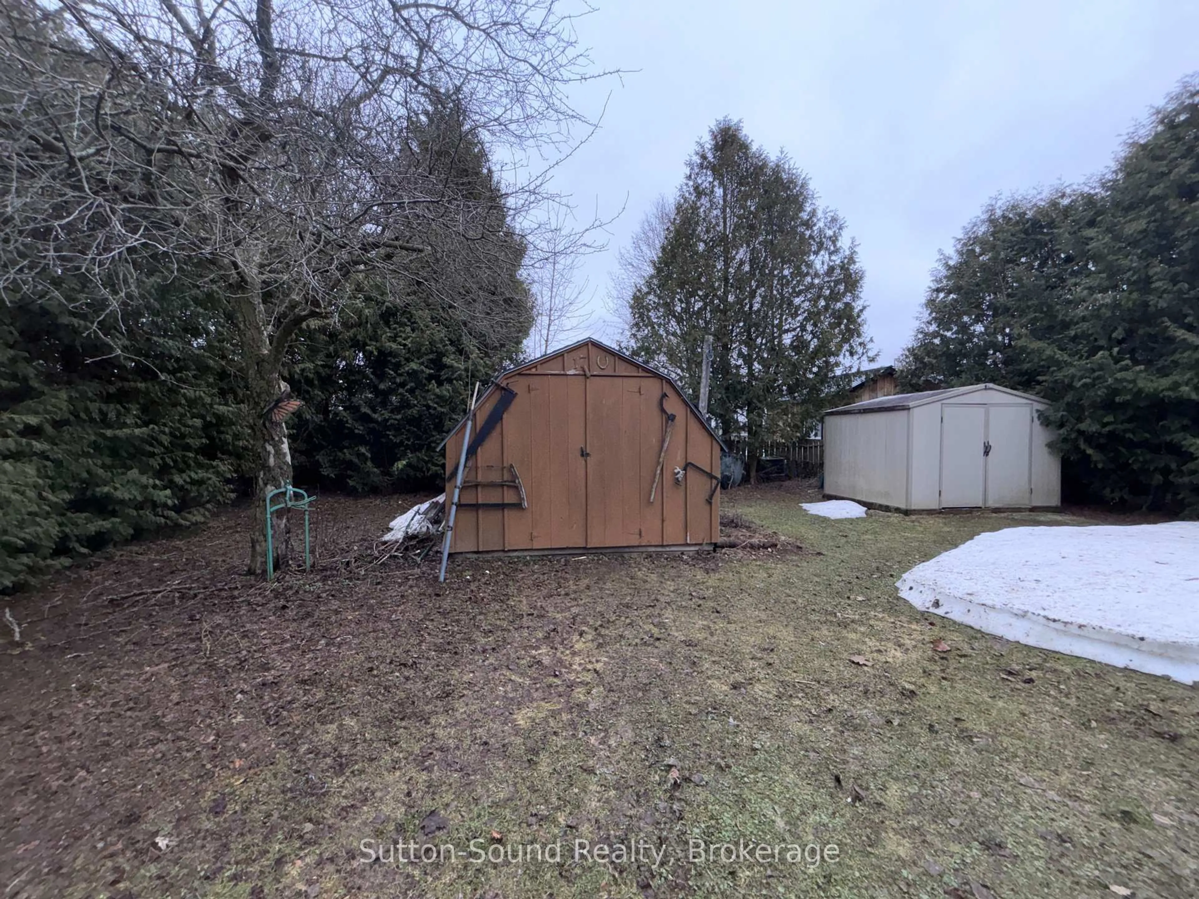 Shed for 127 Harvey St, Georgian Bluffs Ontario N0H 2N0