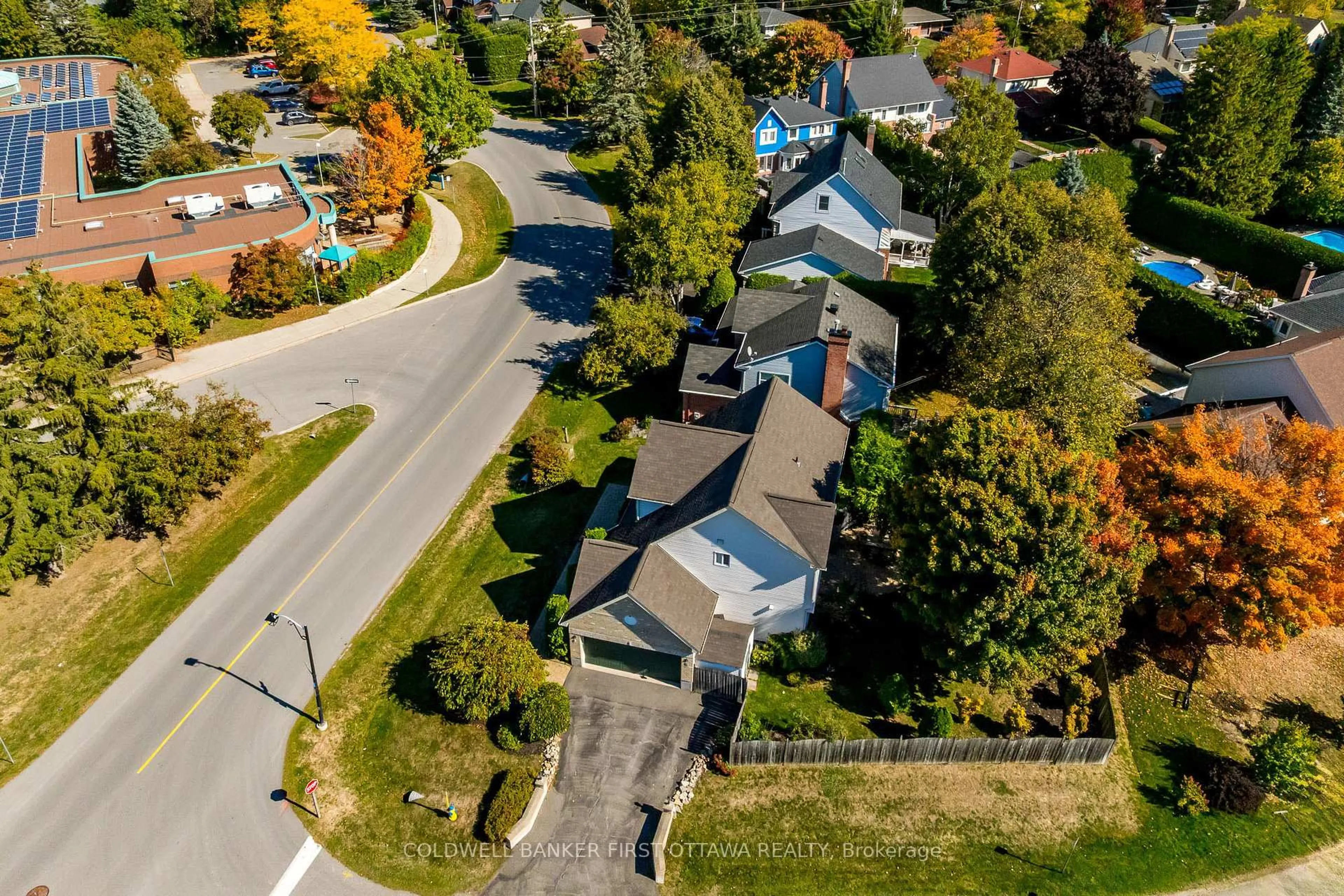 A pic from outside/outdoor area/front of a property/back of a property/a pic from drone, street for 38 HOBIN St, Stittsville Ontario K2S 1G8
