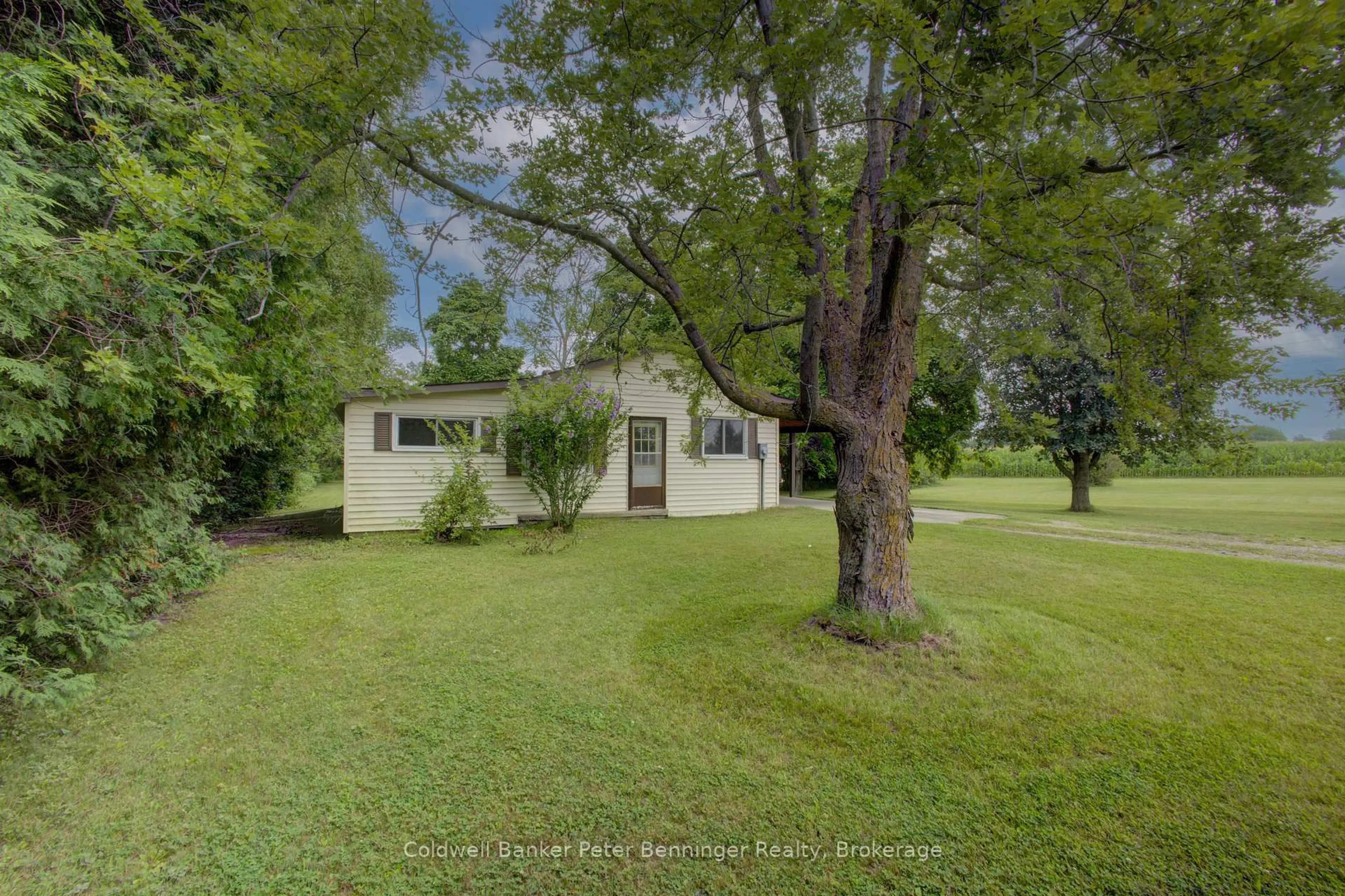 A pic from outside/outdoor area/front of a property/back of a property/a pic from drone, unknown for 3128 Bruce Road 15 Rd, Kincardine Ontario N0G 2T0