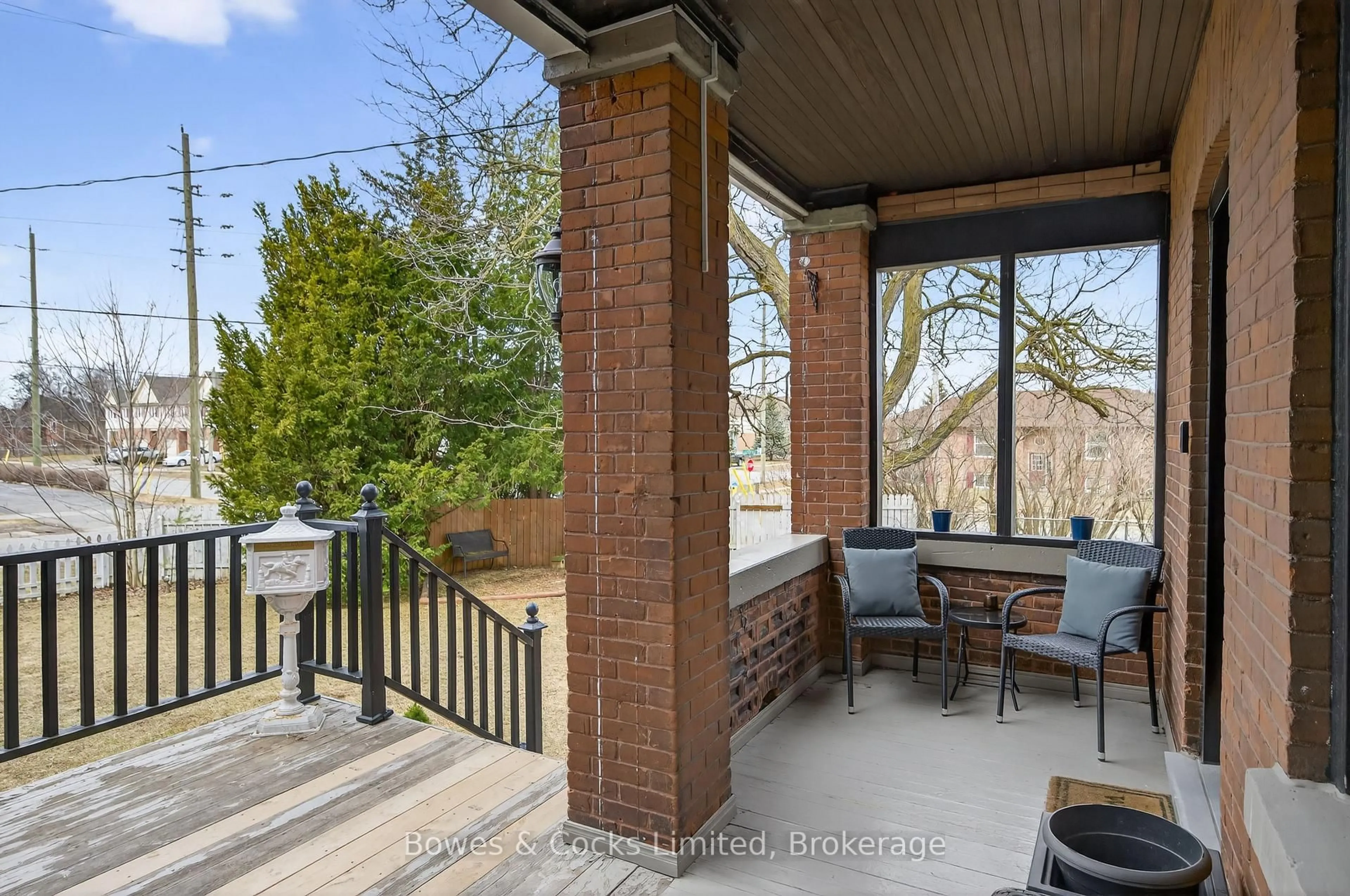 Patio, street for 270 William St, Kawartha Lakes Ontario K9V 4C1