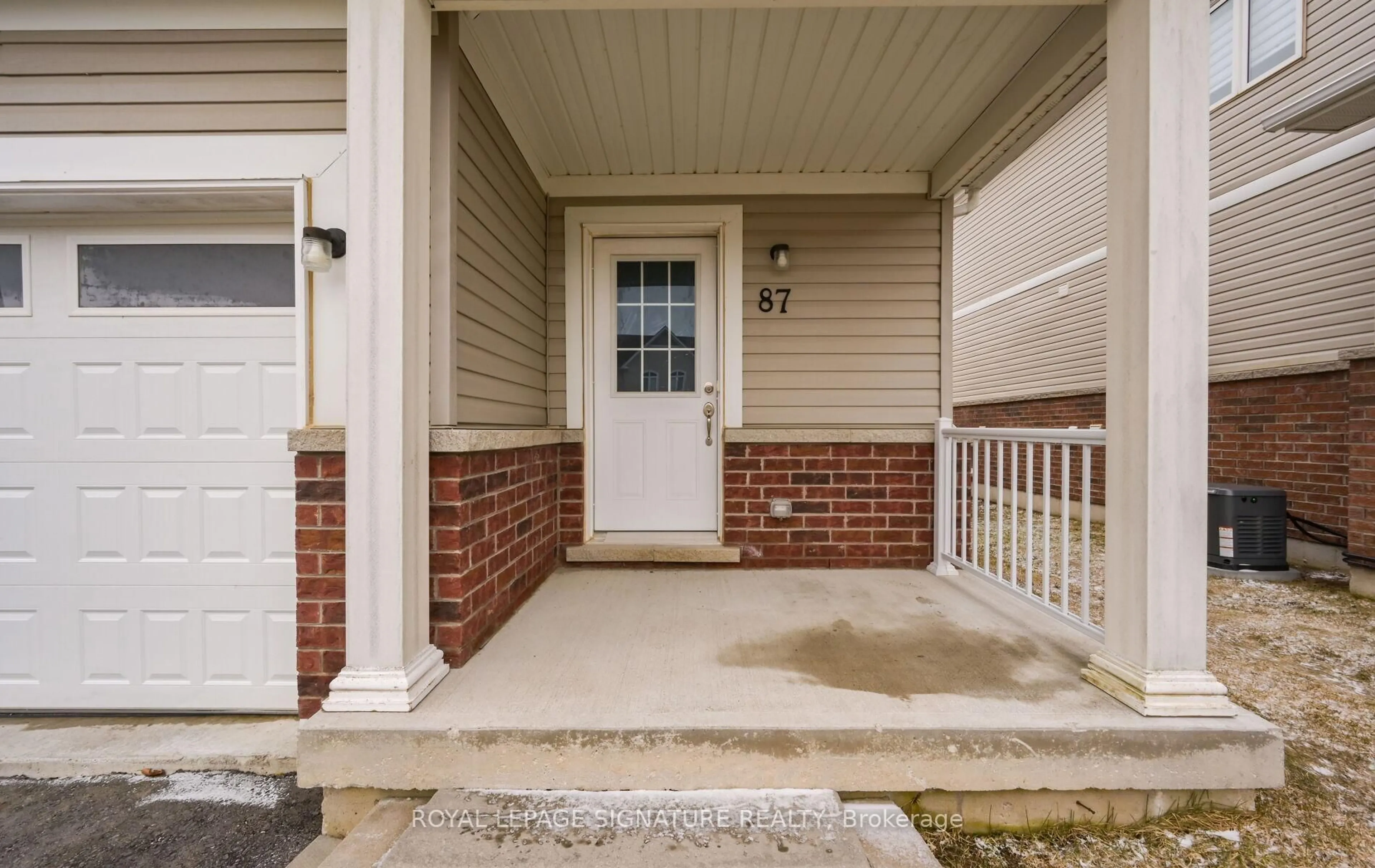 Indoor entryway for 87 Todd Cres, Southgate Ontario N0C 1B0
