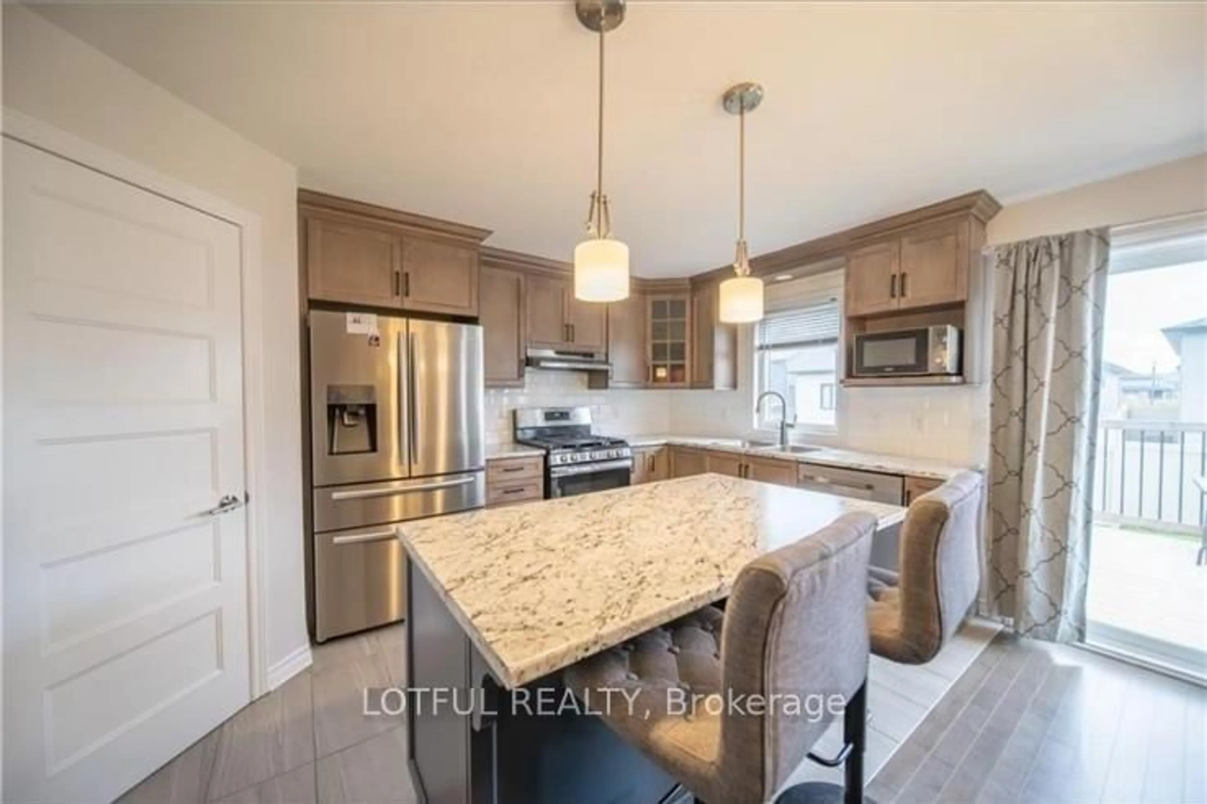 Open concept kitchen, ceramic/tile floor for 304 Belfort St, Russell Ontario K0A 1W0
