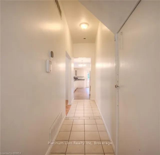 10 Bruce St, Brantford 4