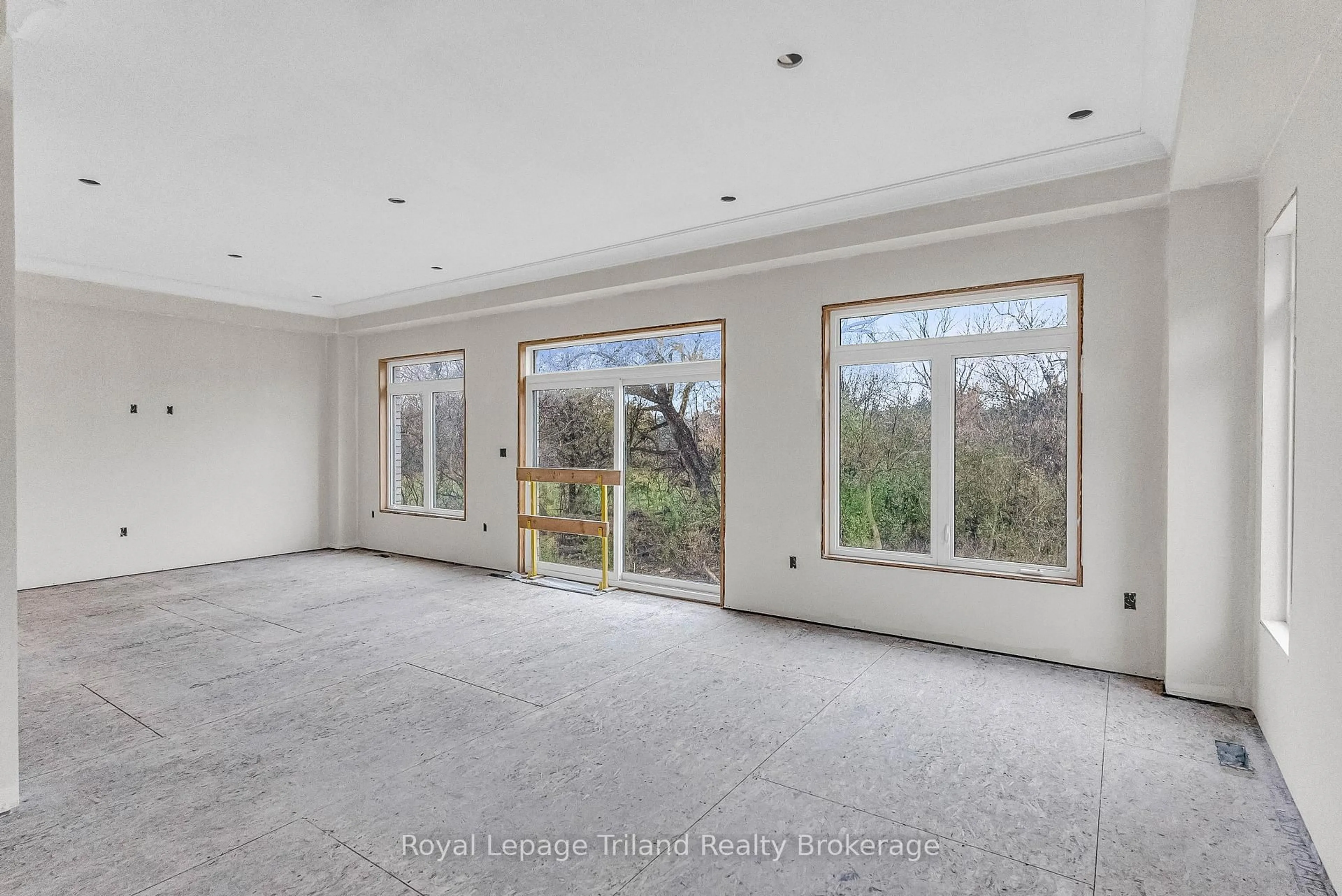 A pic of a room for 1242 Caen Ave, Woodstock Ontario N4T 0J4