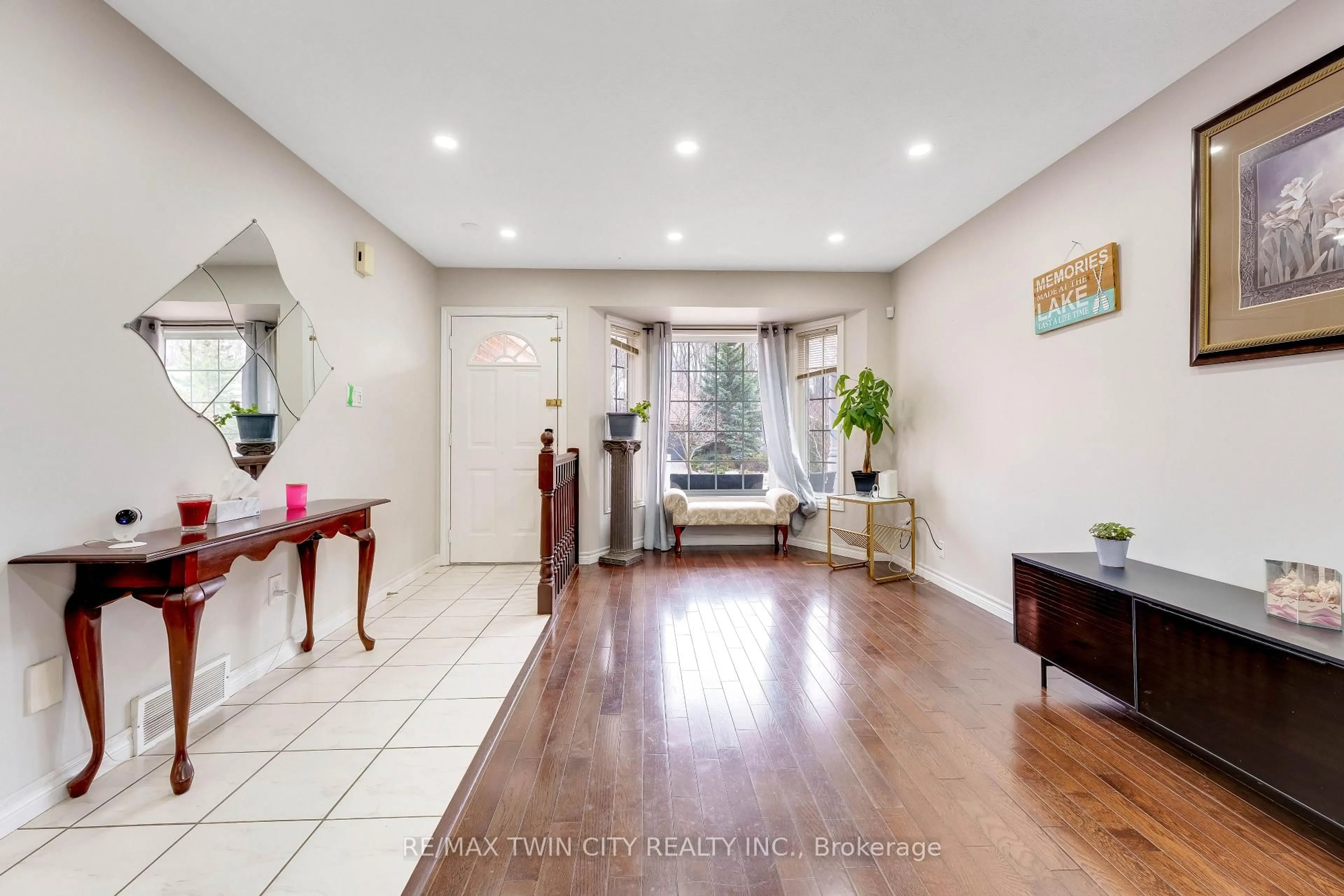 Indoor entryway for 183 Bush Clover Cres, Kitchener Ontario N2E 3P7