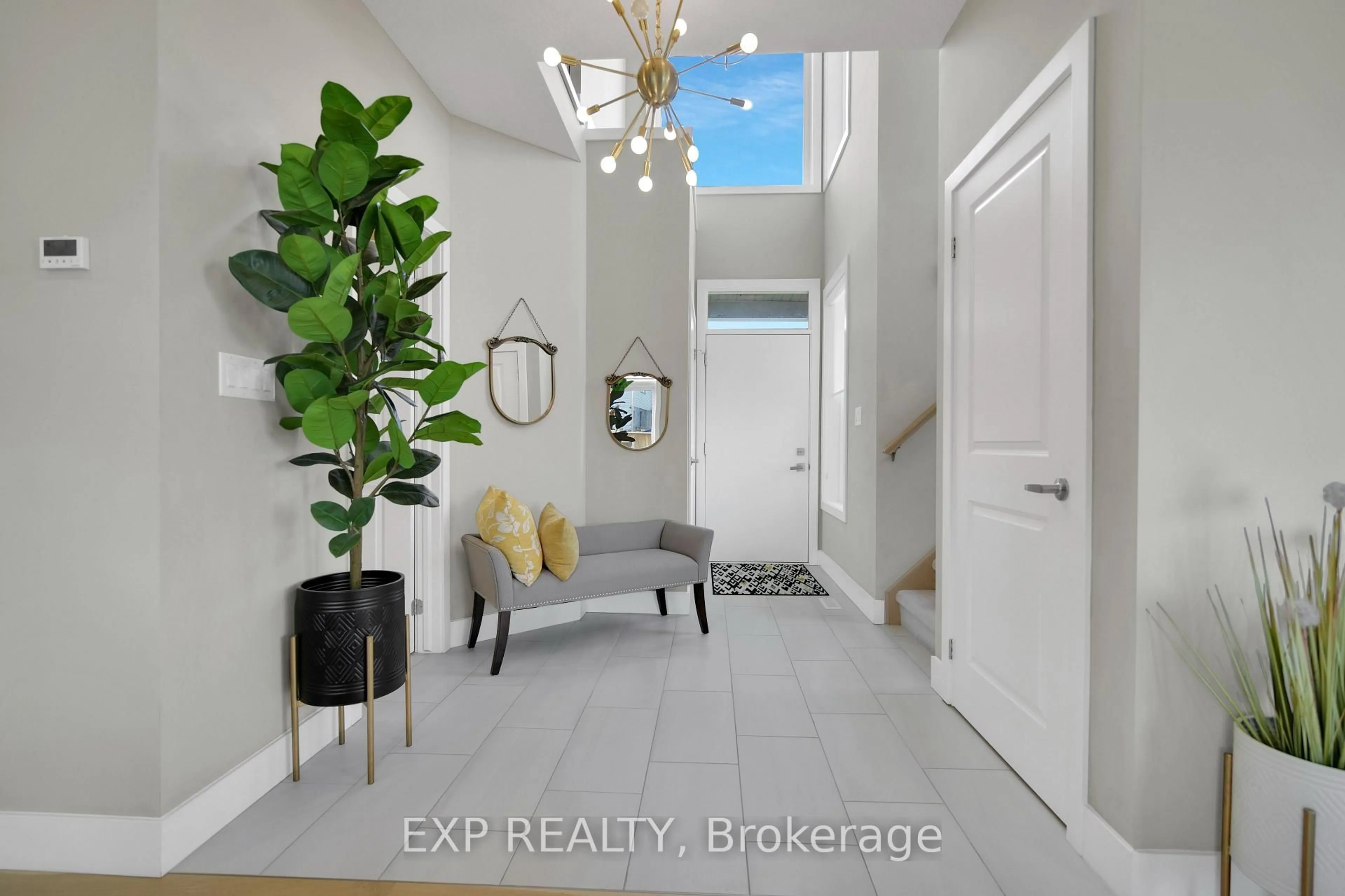 Indoor entryway for 349 Edgevalley Rd, London East Ontario N5V 0C3