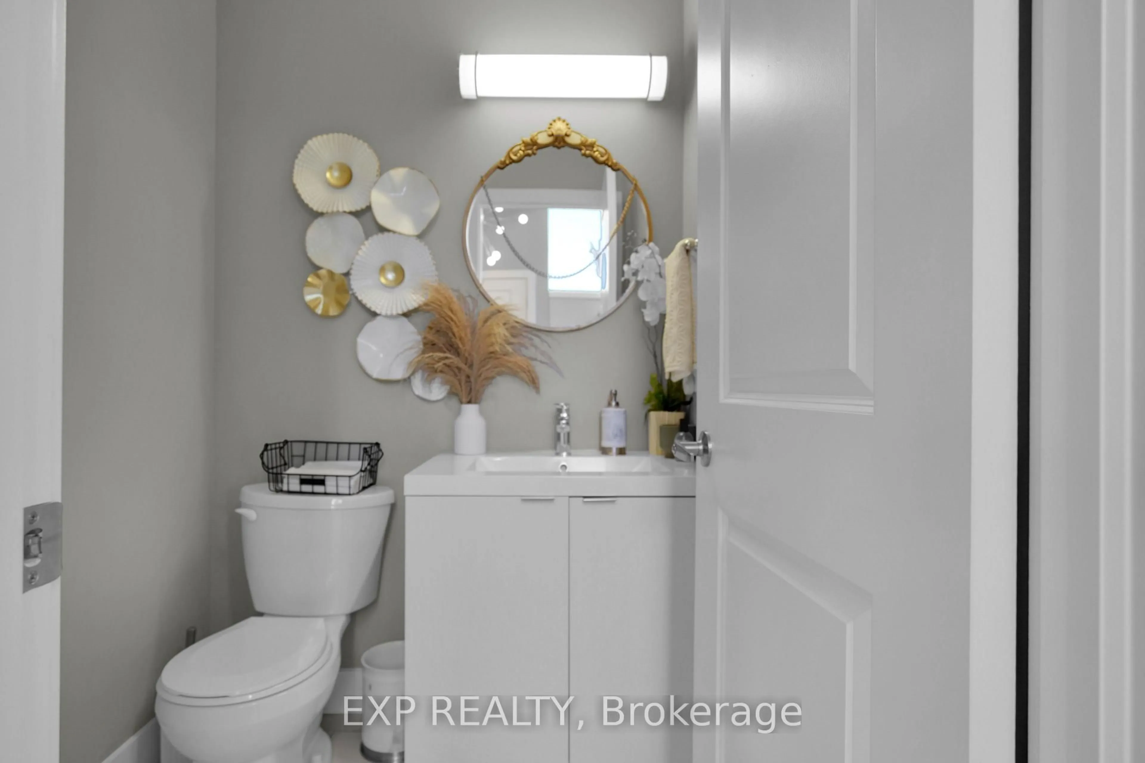 Standard bathroom, ceramic/tile floor for 349 Edgevalley Rd, London East Ontario N5V 0C3