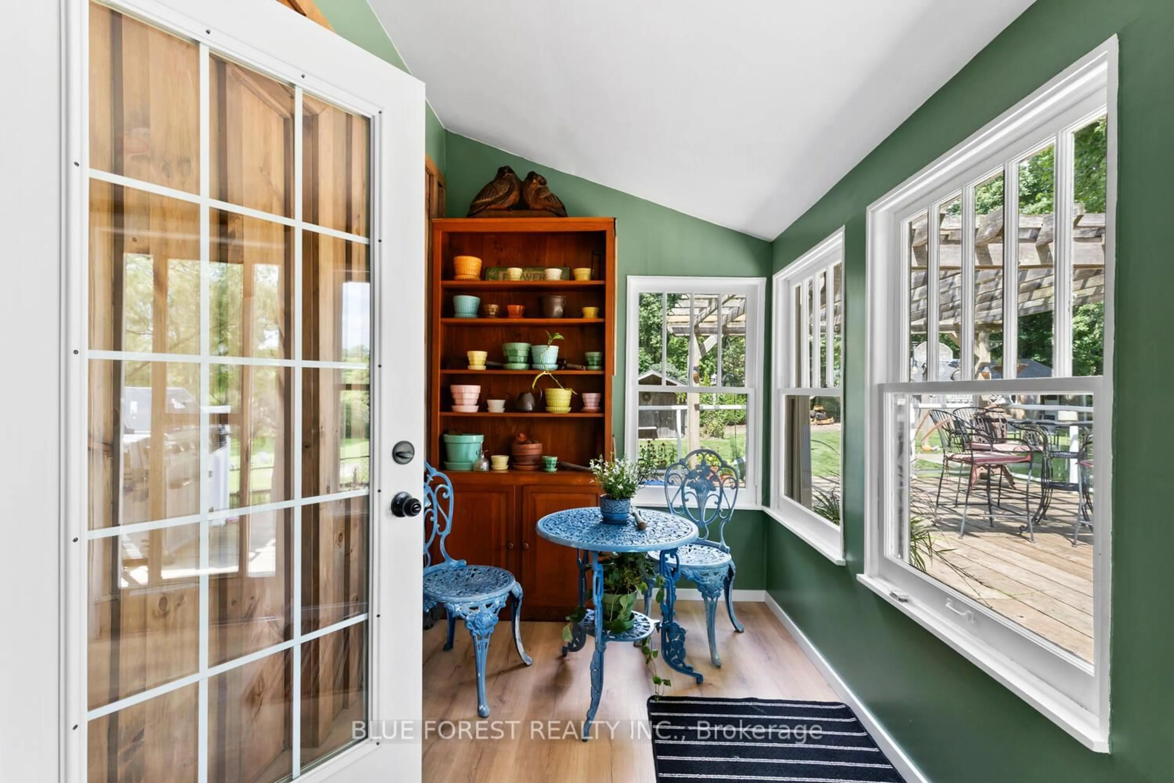 Dining room, ceramic/tile floor for 21948 Adelaide St, Middlesex Centre Ontario N0M 1C0