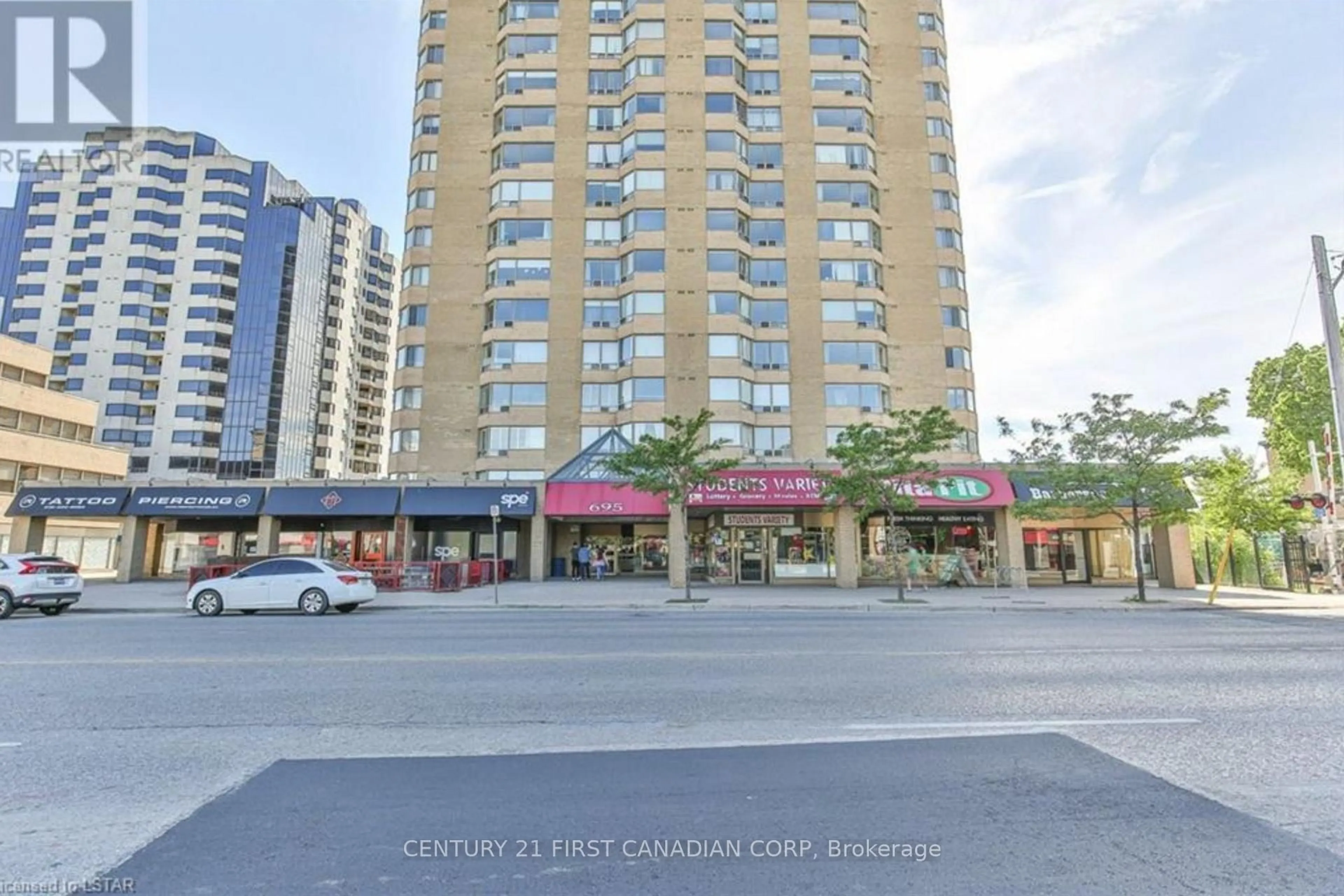 Unknown for 695 Richmond St #1604, London East Ontario N6A 5M8