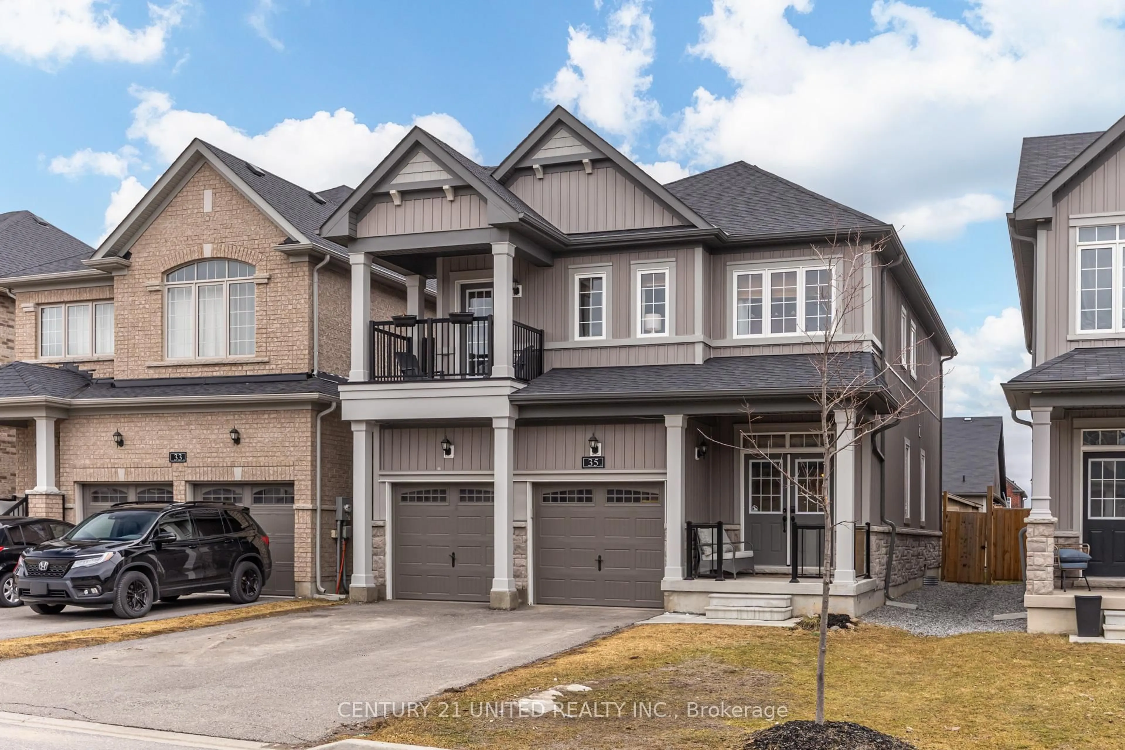 Home with brick exterior material, street for 35 Fernridge Hts, Cavan Monaghan Ontario L0A 1G0