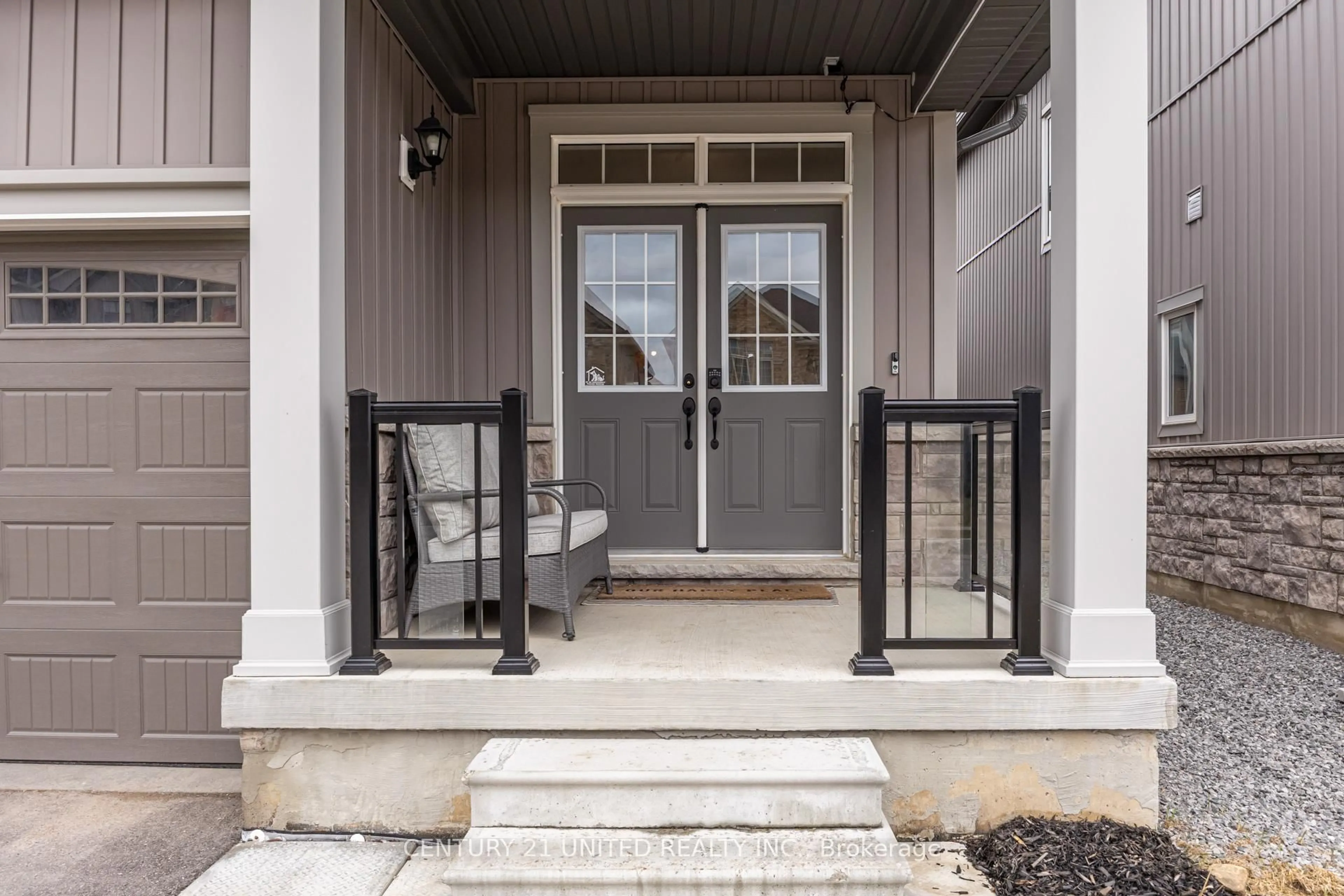 Indoor entryway for 35 Fernridge Hts, Cavan Monaghan Ontario L0A 1G0