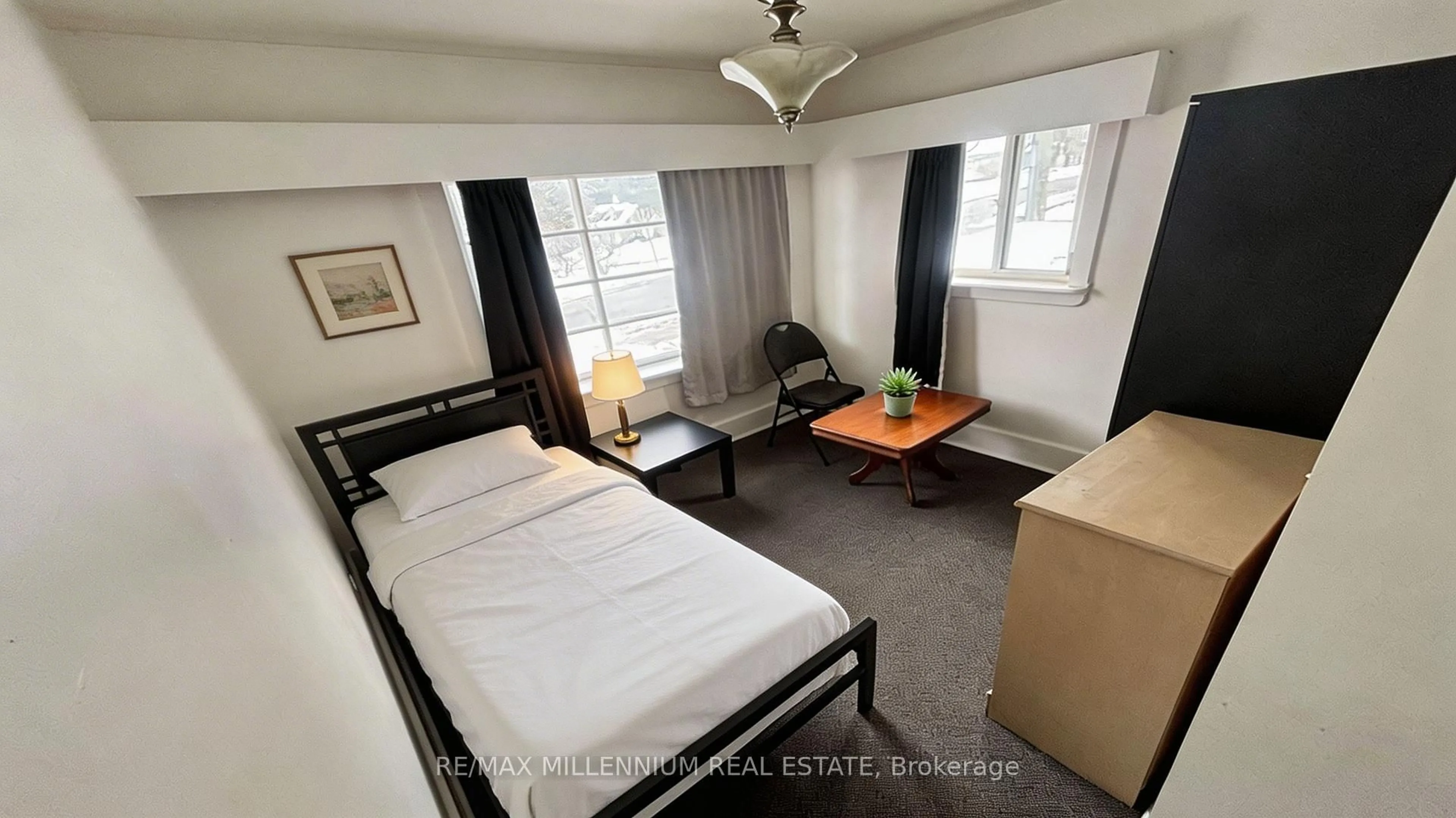 A pic of a room for 59 West St, Huntsville Ontario P1H 2M8