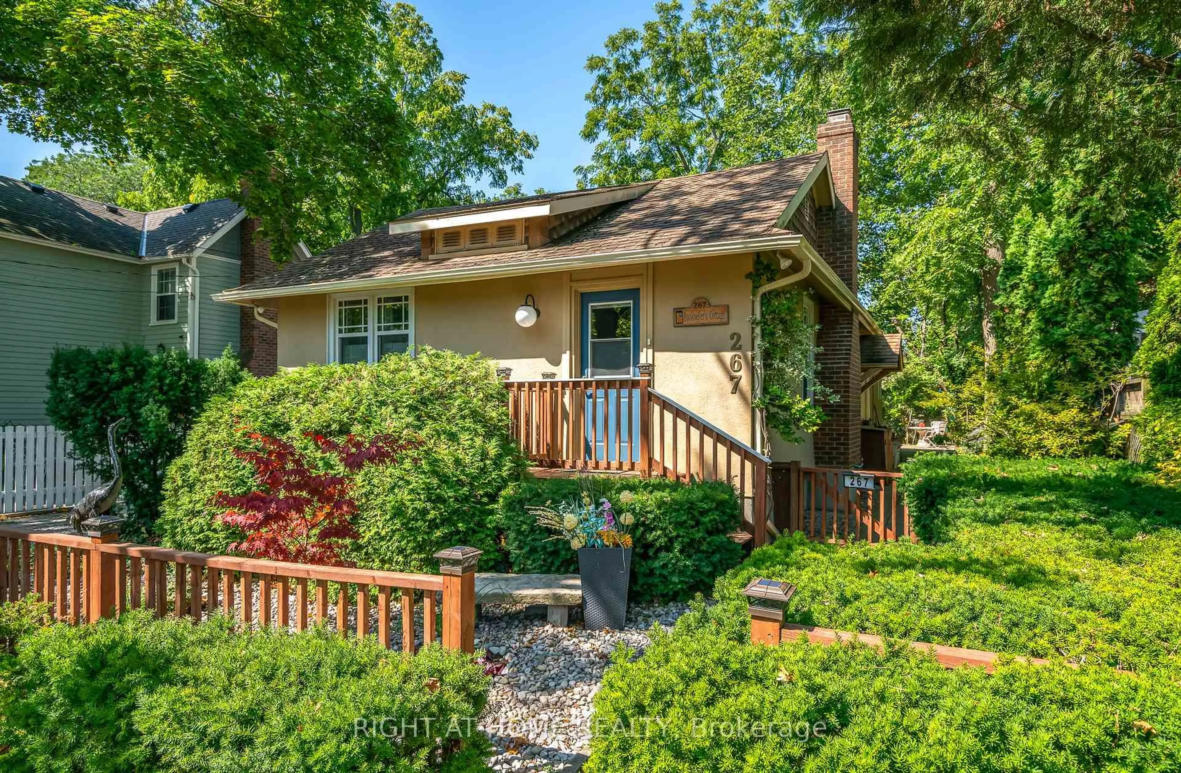 Unknown for 267 Victoria St, Niagara-on-the-Lake Ontario L0S 1J0