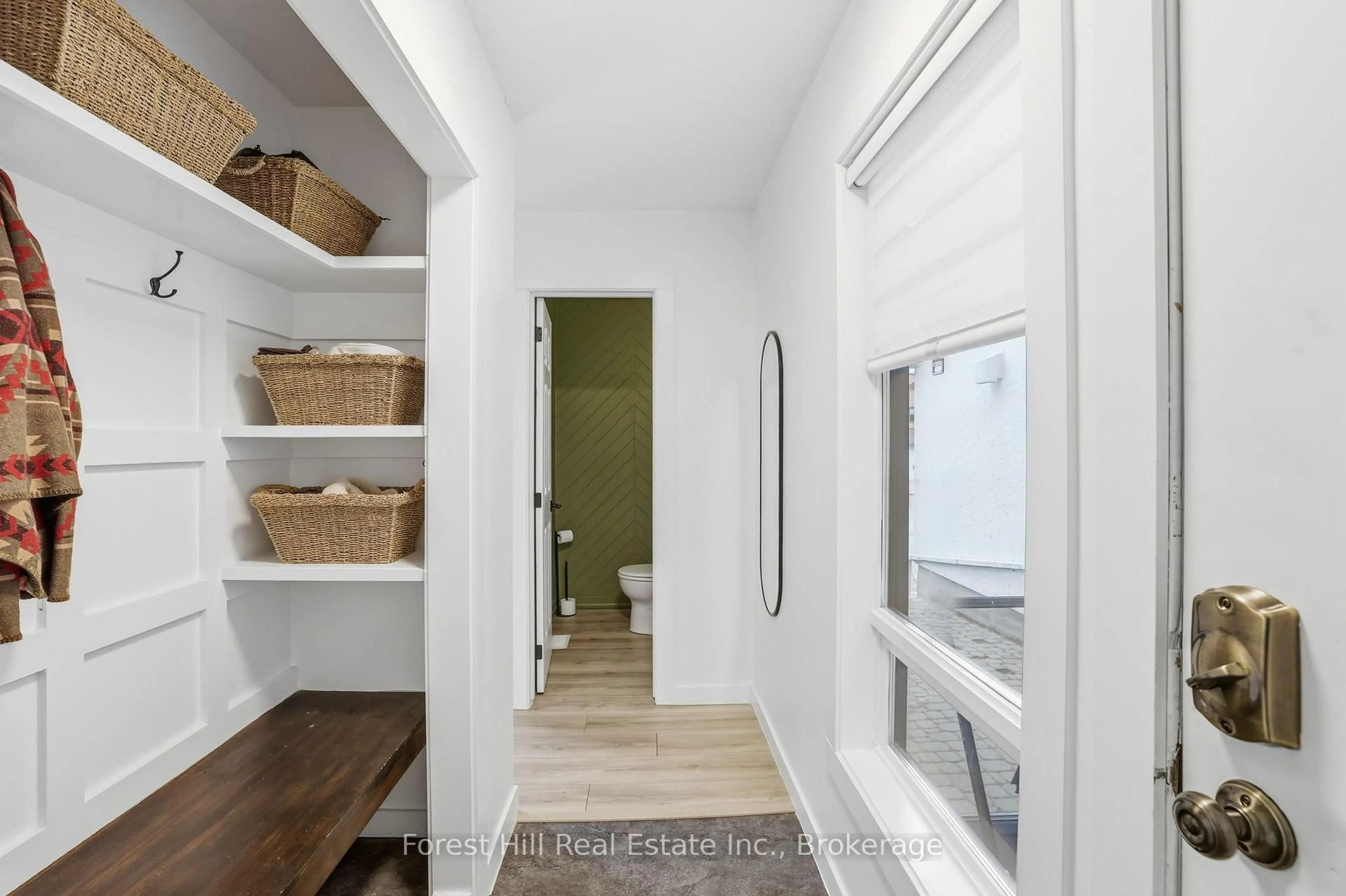 Indoor entryway for 56 Victoria St #21, Blue Mountains Ontario N0H 2P0