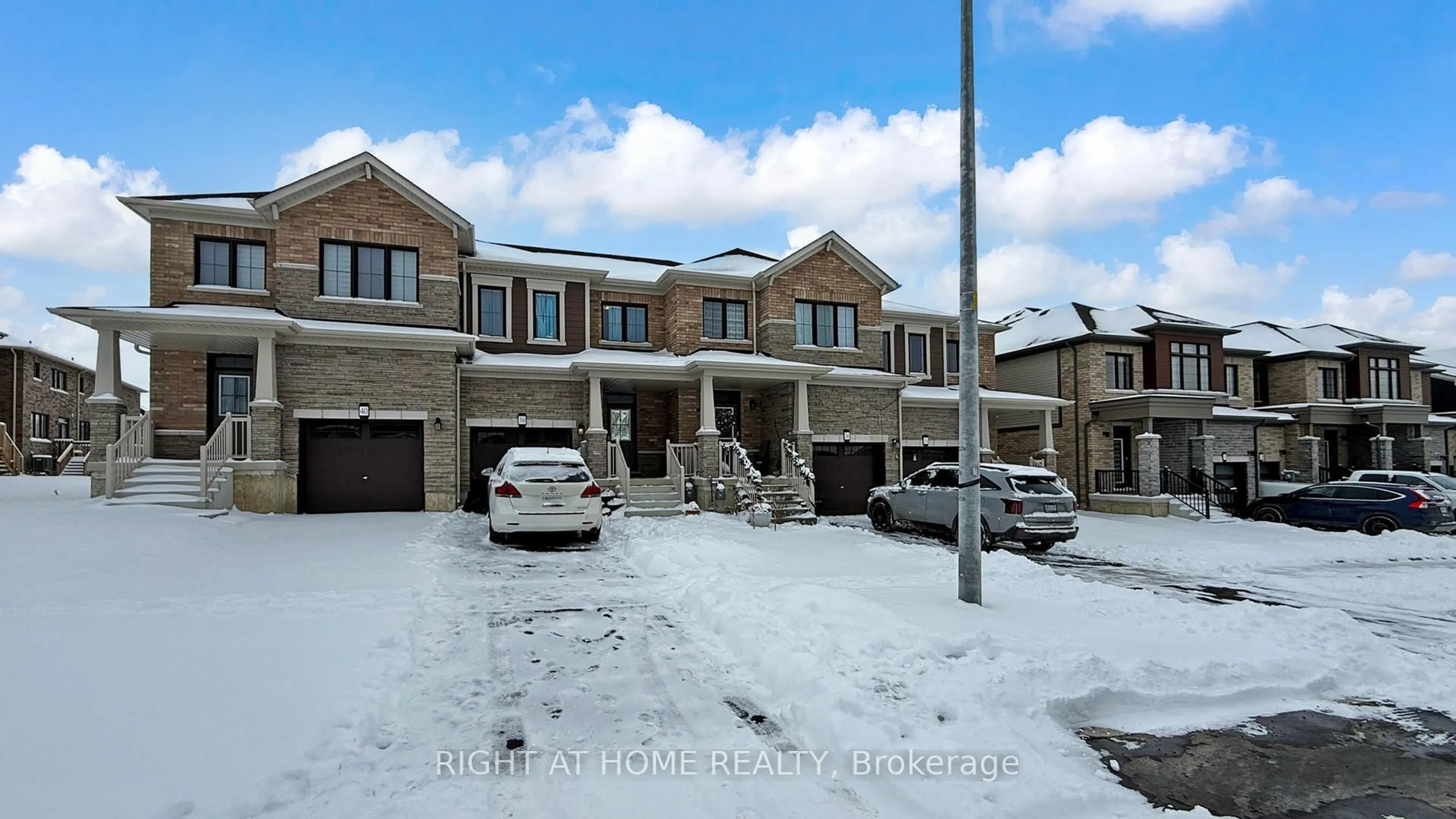 A pic from outside/outdoor area/front of a property/back of a property/a pic from drone, street for 38 Lonsdale Rd, Haldimand Ontario N3W 0J6