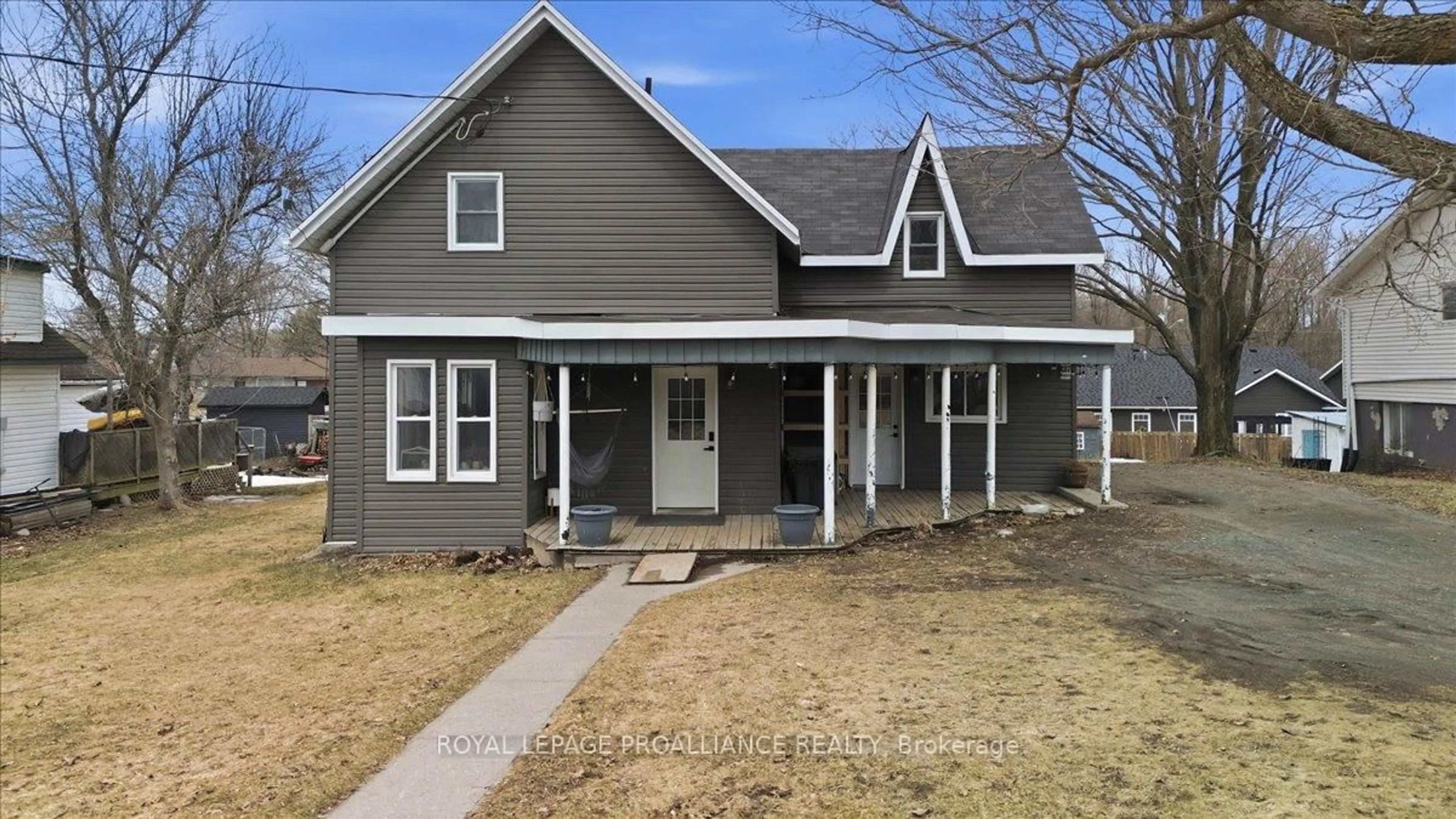 Home with vinyl exterior material, street for 61 Madoc St, Limoges Ontario K0K 2M0