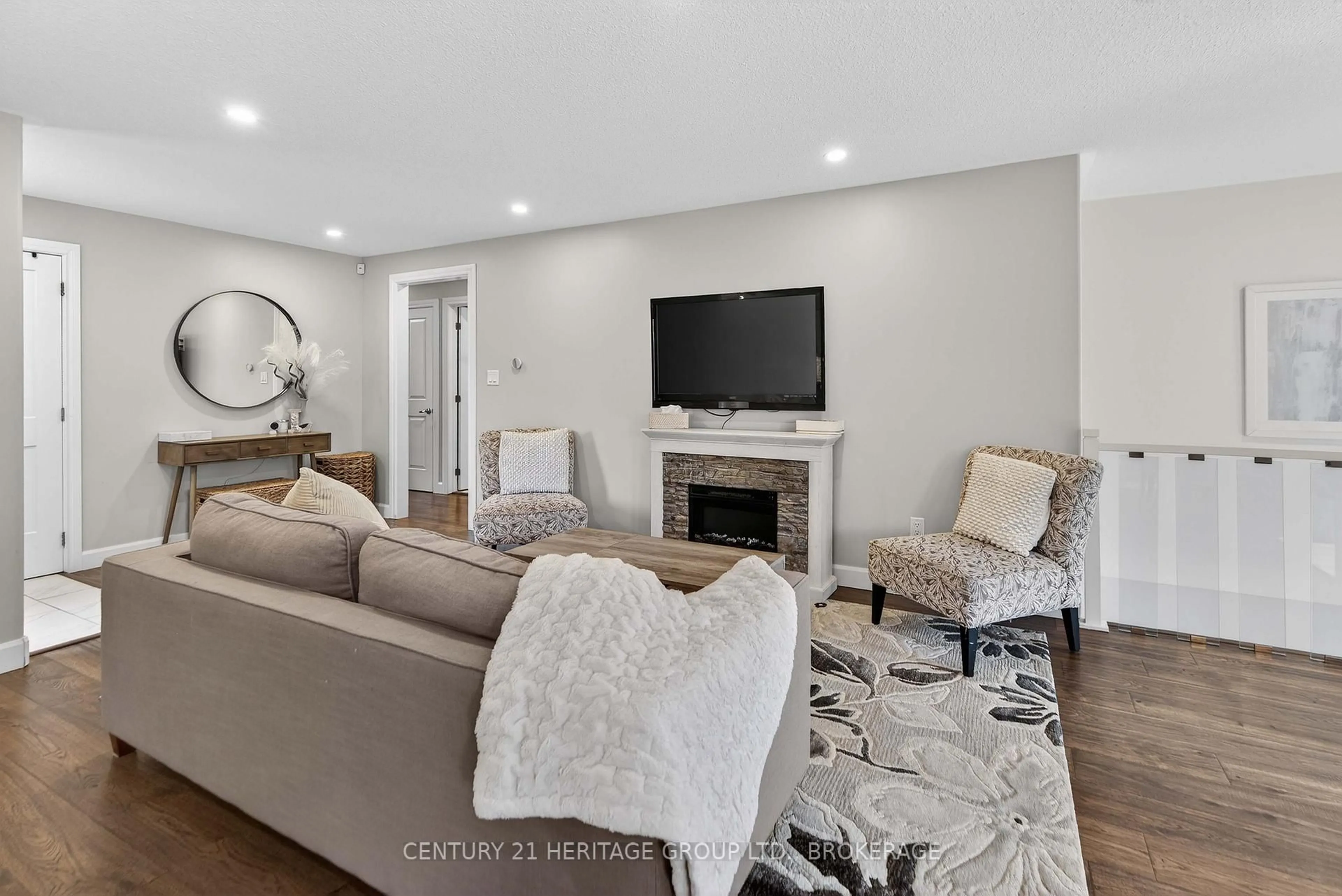 Living room with furniture, unknown for 981 Woodbine Rd, Kingston Ontario K7P 2X5