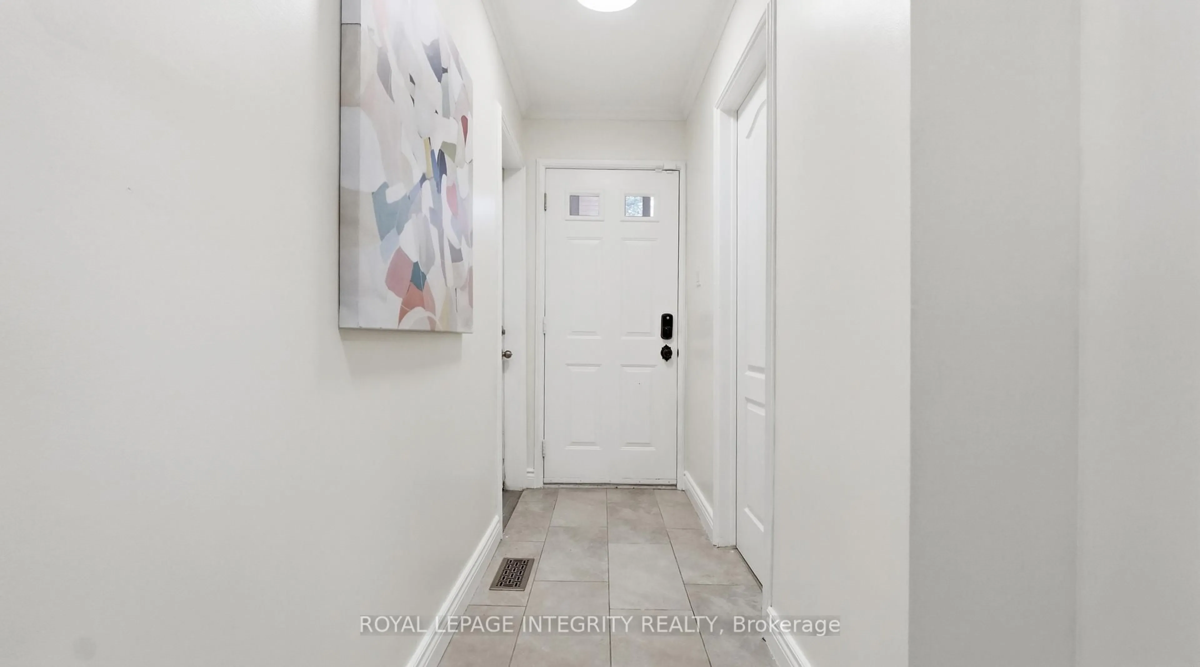Indoor entryway for 3039 Councillor's Way, Ottawa Ontario K1T 2T3