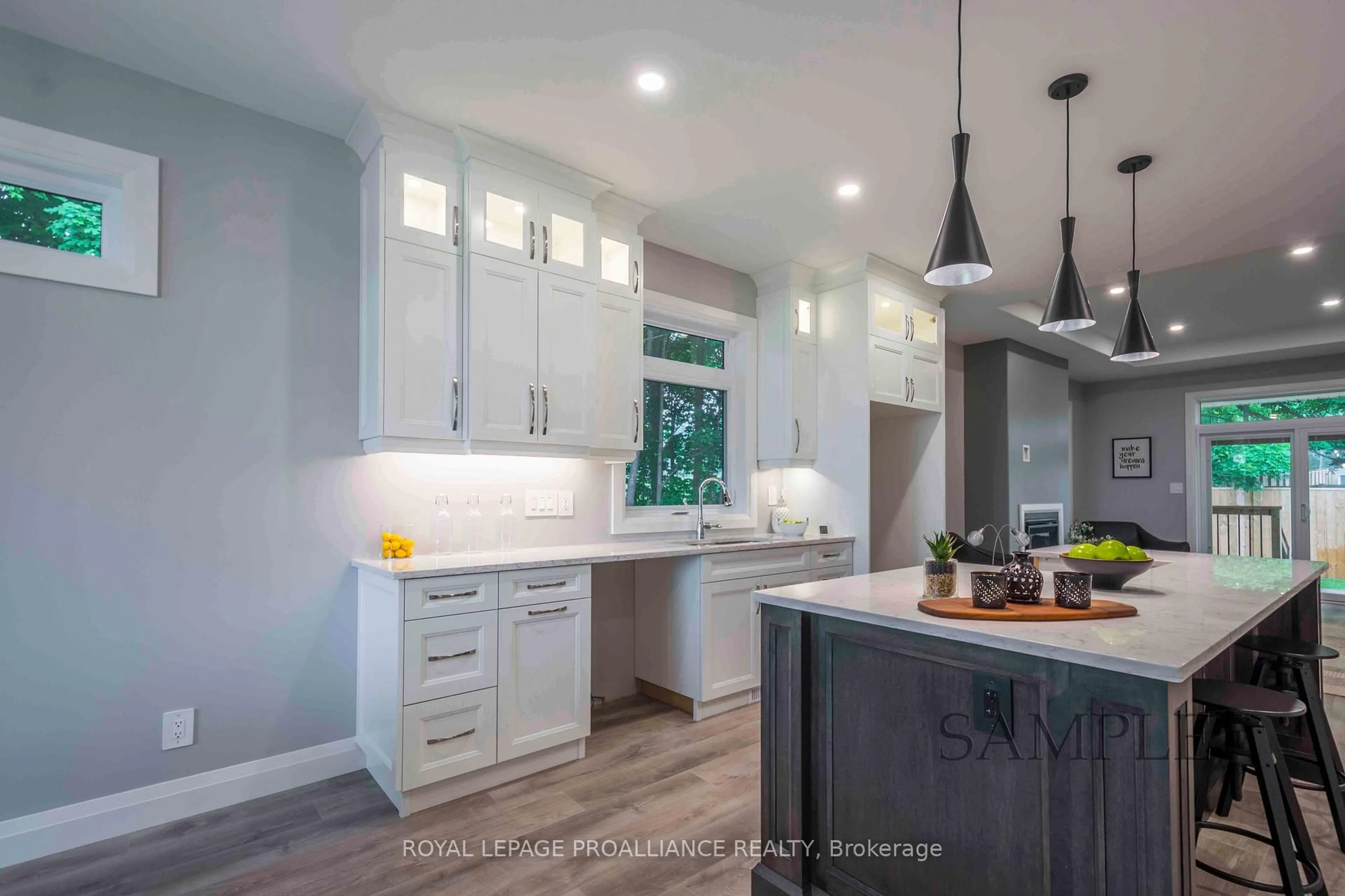 Contemporary kitchen, unknown for 5 Mackenzie John Cres, Brighton Ontario K0K 1H0