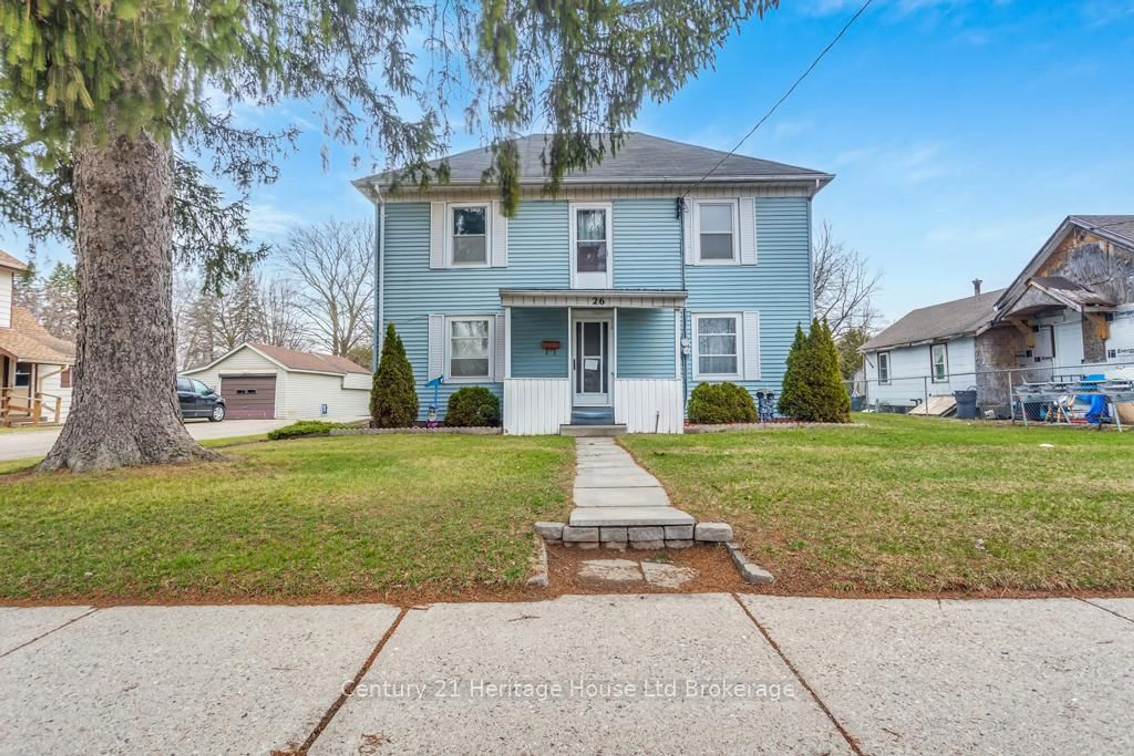 Home with vinyl exterior material, street for 26 Pearl St, Tillsonburg Ontario N4G 1L3