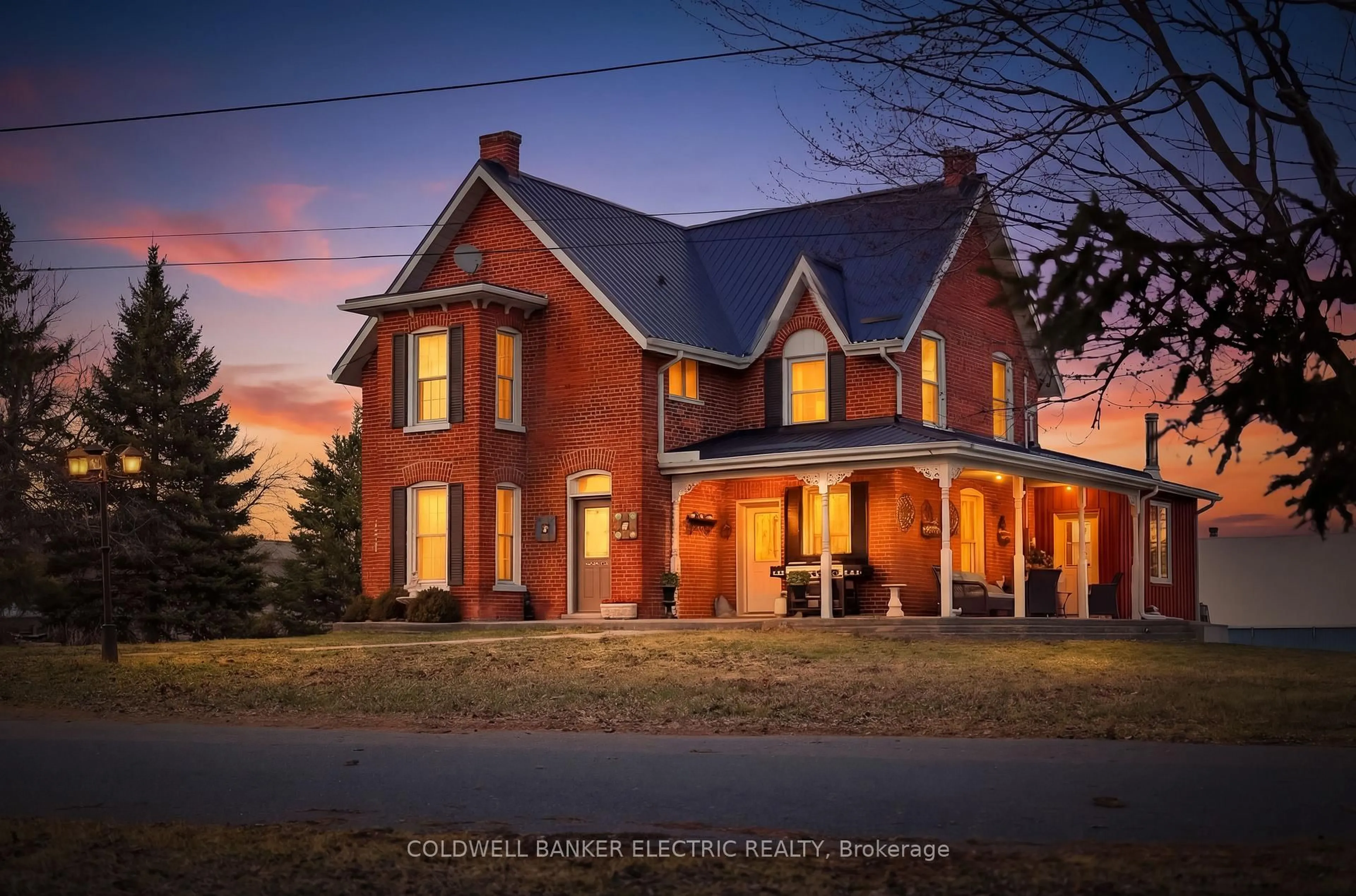 Home with brick exterior material, building for 6984 Highway 62, Belleville Ontario K8N 4Z5