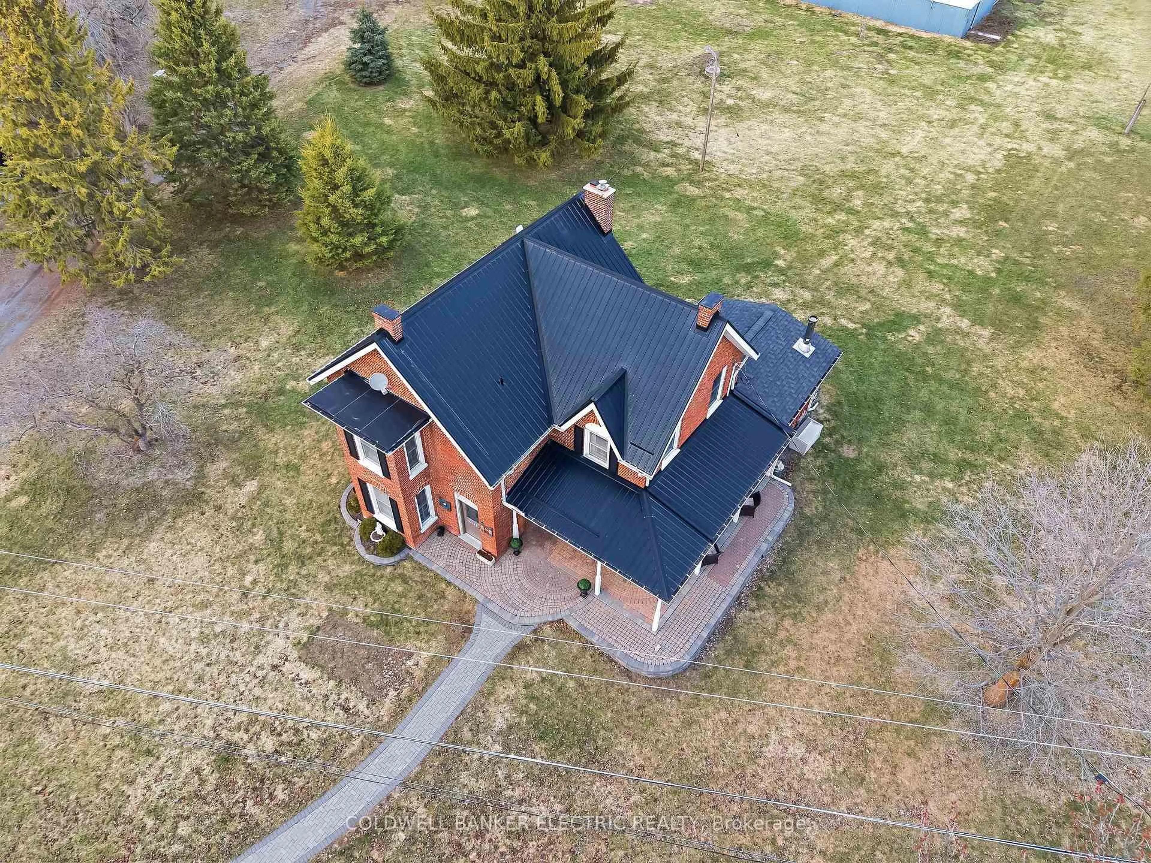 A pic from outside/outdoor area/front of a property/back of a property/a pic from drone, building for 6984 Highway 62, Belleville Ontario K8N 4Z5