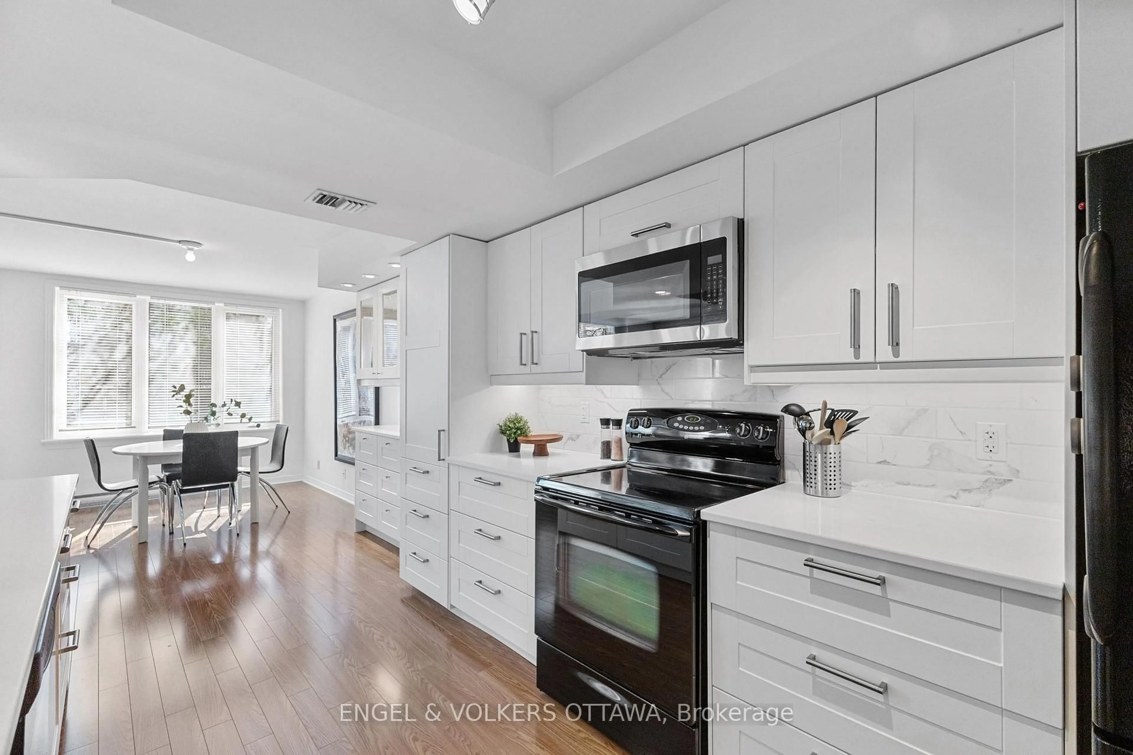 Open concept kitchen, unknown for 205 Somerset St #206, Ottawa Ontario K2P 0J1