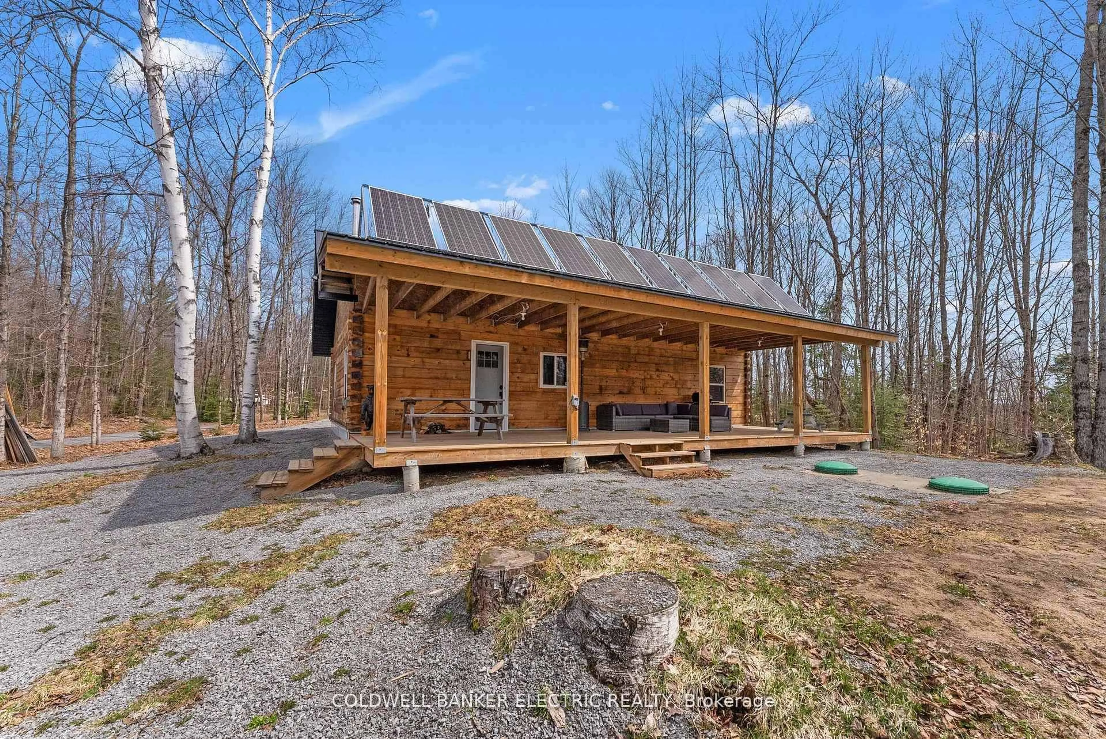 Shed for 2075 Dyno Rd, Highlands East Ontario K0L 1C0