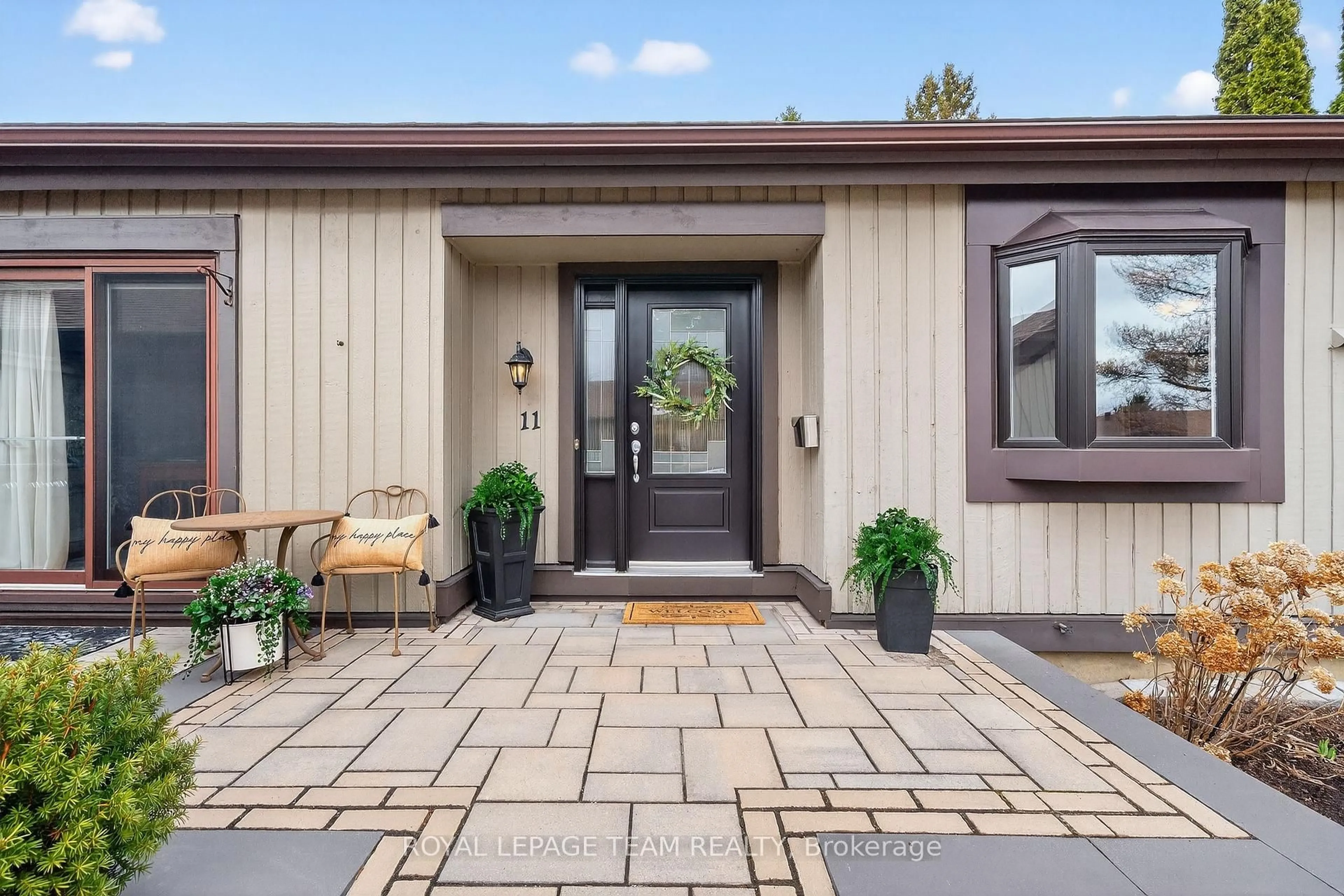 Unknown for 11 Glen Abbey Cres, Ottawa Ontario K2S 1R6