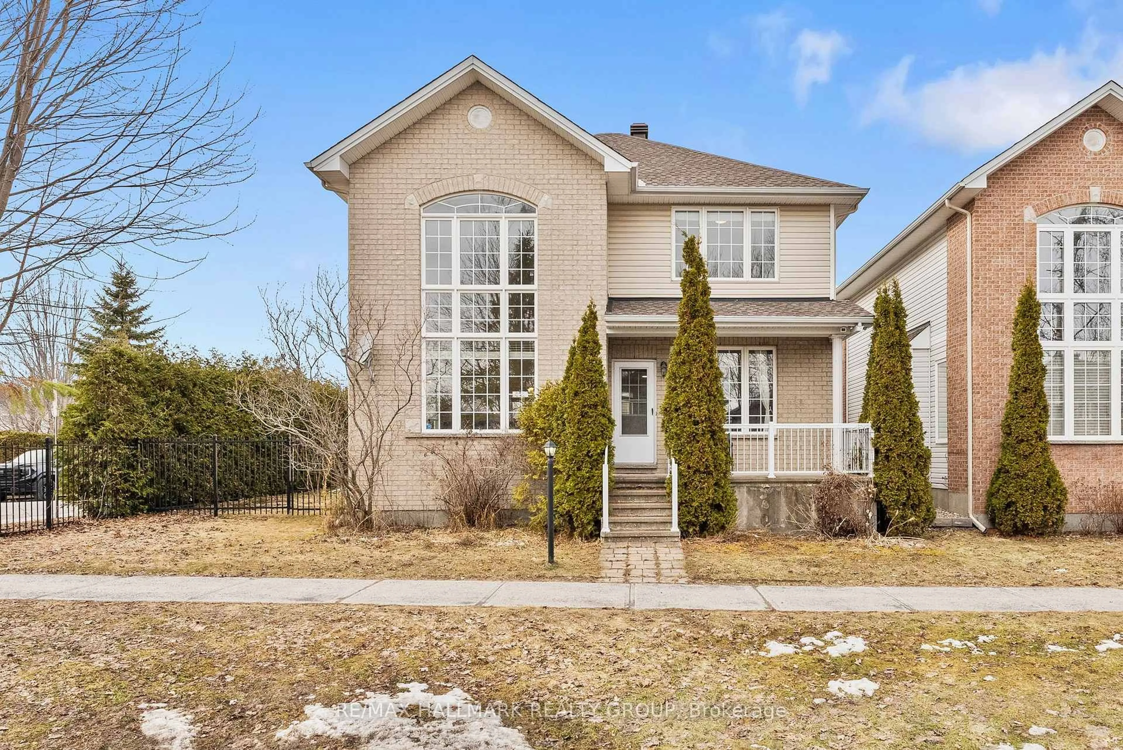 Home with brick exterior material, street for 303 Parkin Circ, Ottawa Ontario K1T 4G8