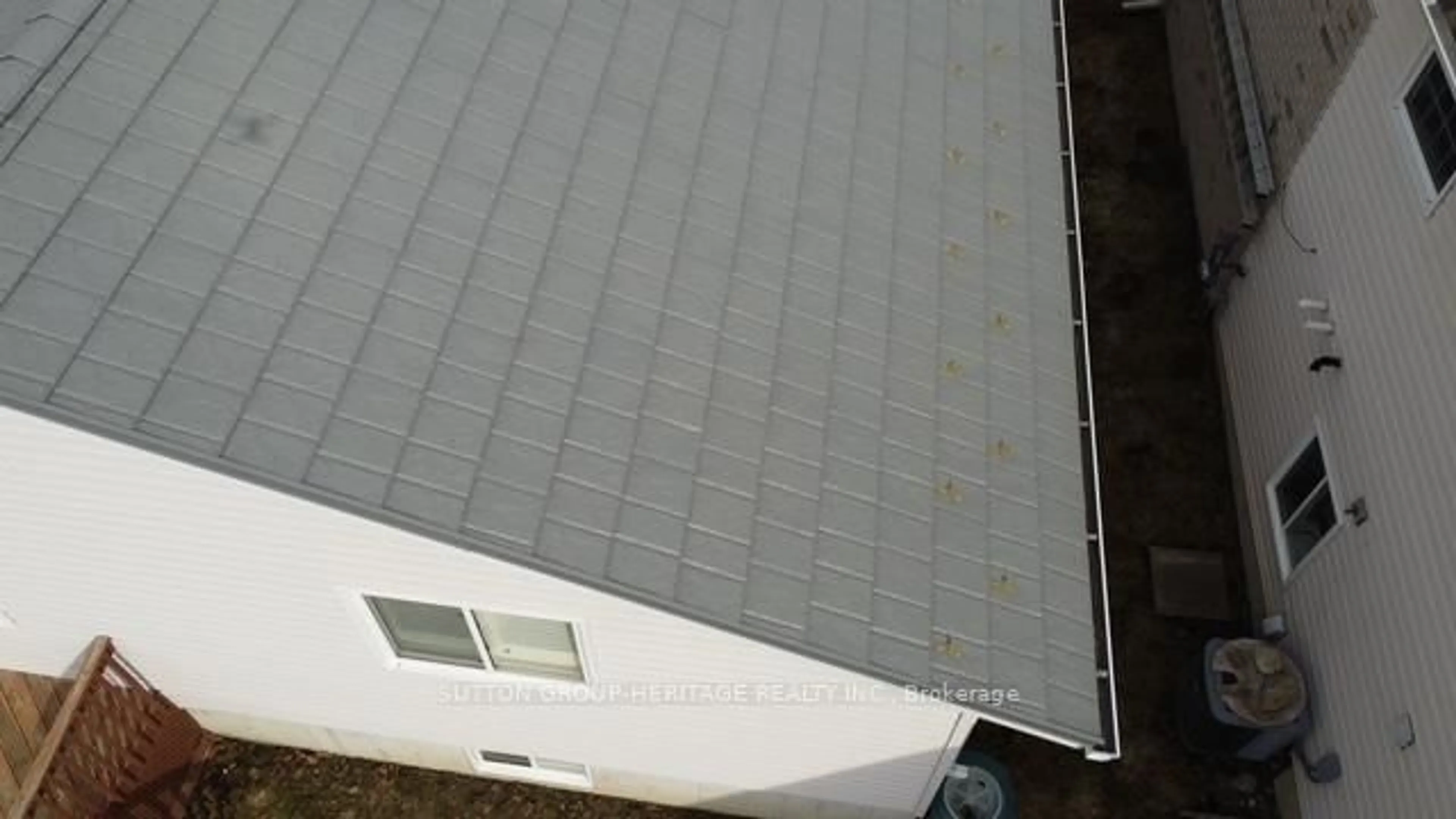 Home with vinyl exterior material, building for 5 Susan Crt, Kawartha Lakes Ontario K9H 4H1