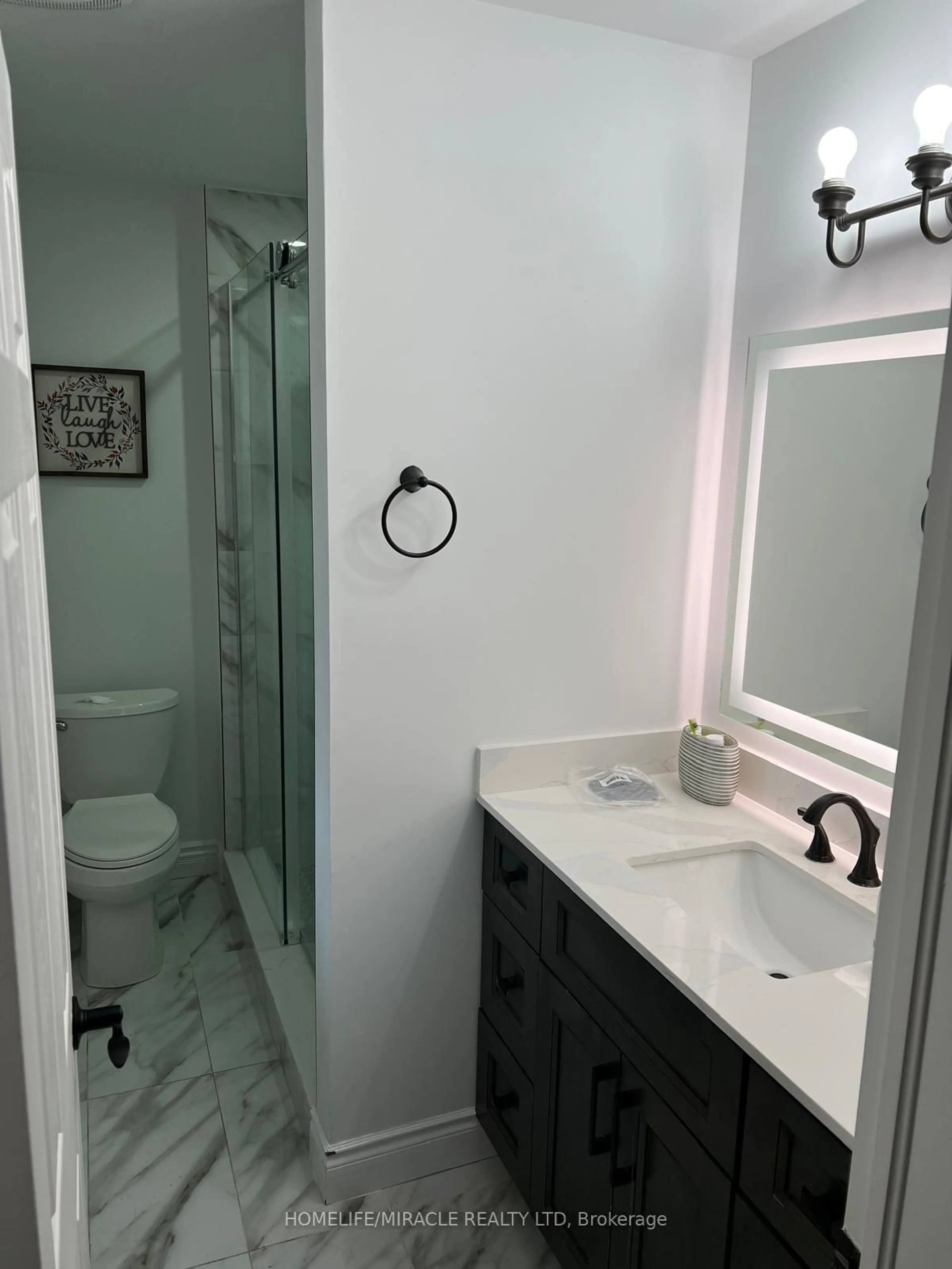 Standard bathroom, ceramic/tile floor for 1760 Notre Dame Dr, Wilmot Ontario N0B 2L0