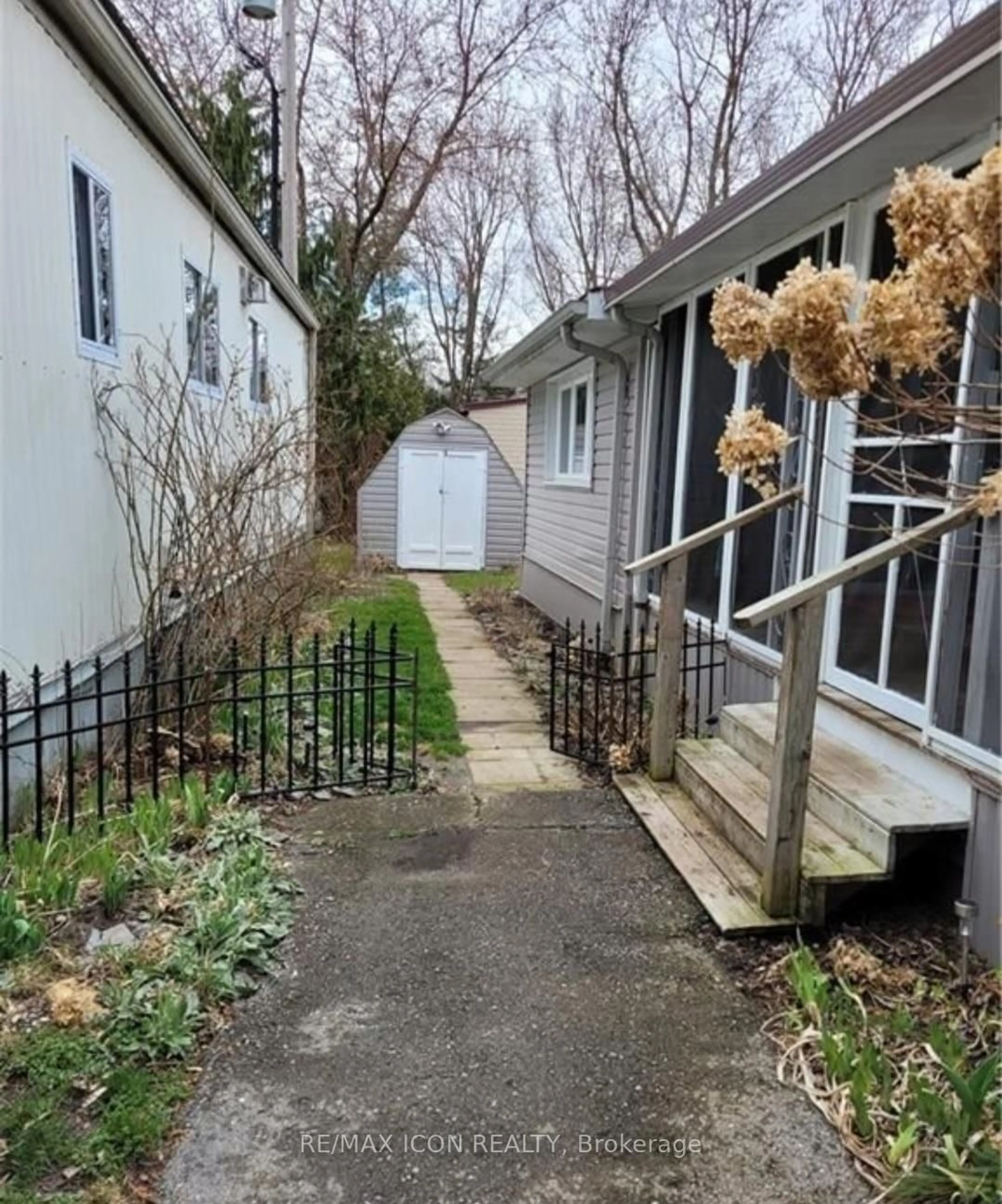 Unknown for 9839 Lakeshore Rd #35, Lambton Shores Ontario N0M 1T0