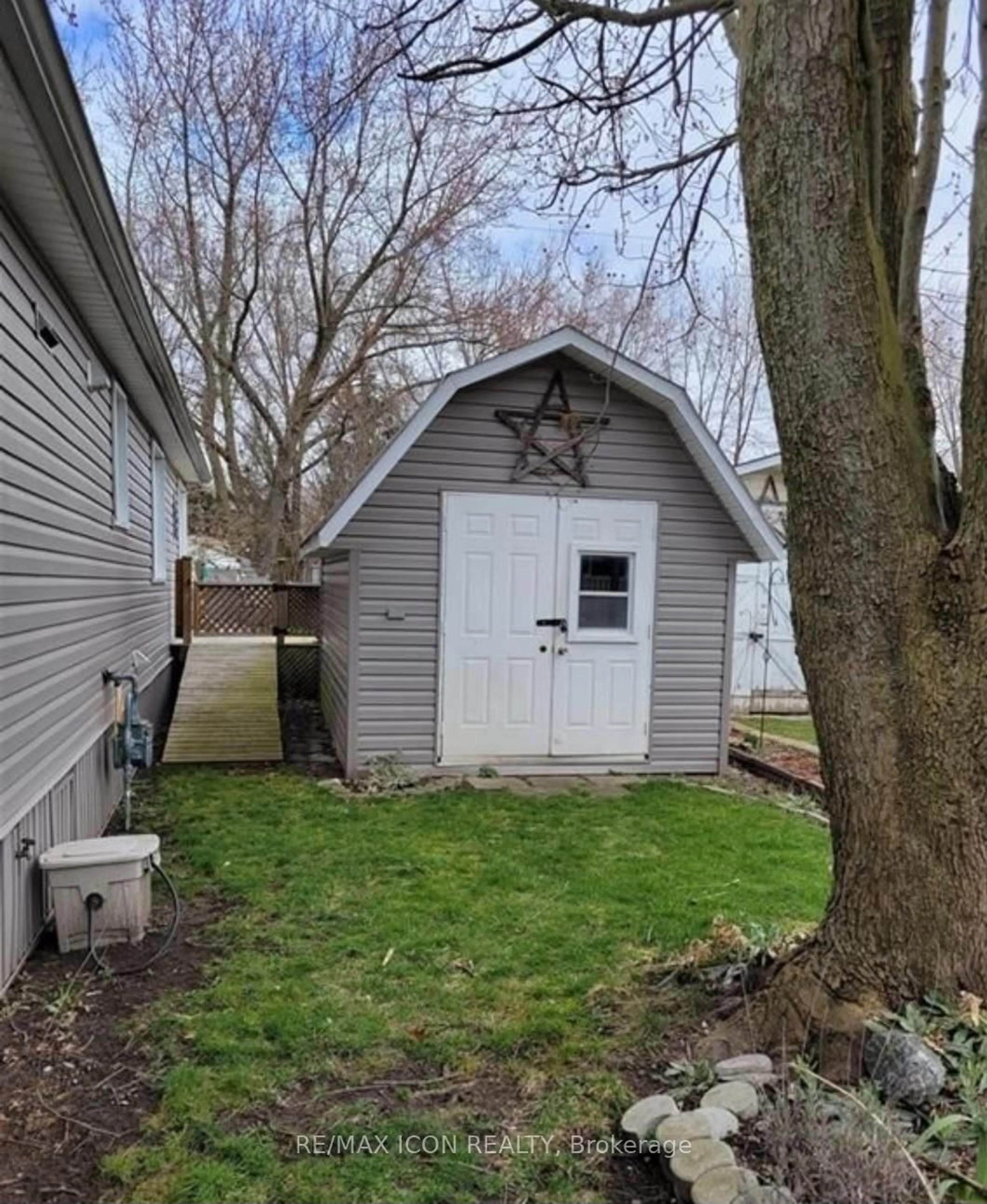 Shed for 9839 Lakeshore Rd #35, Lambton Shores Ontario N0M 1T0